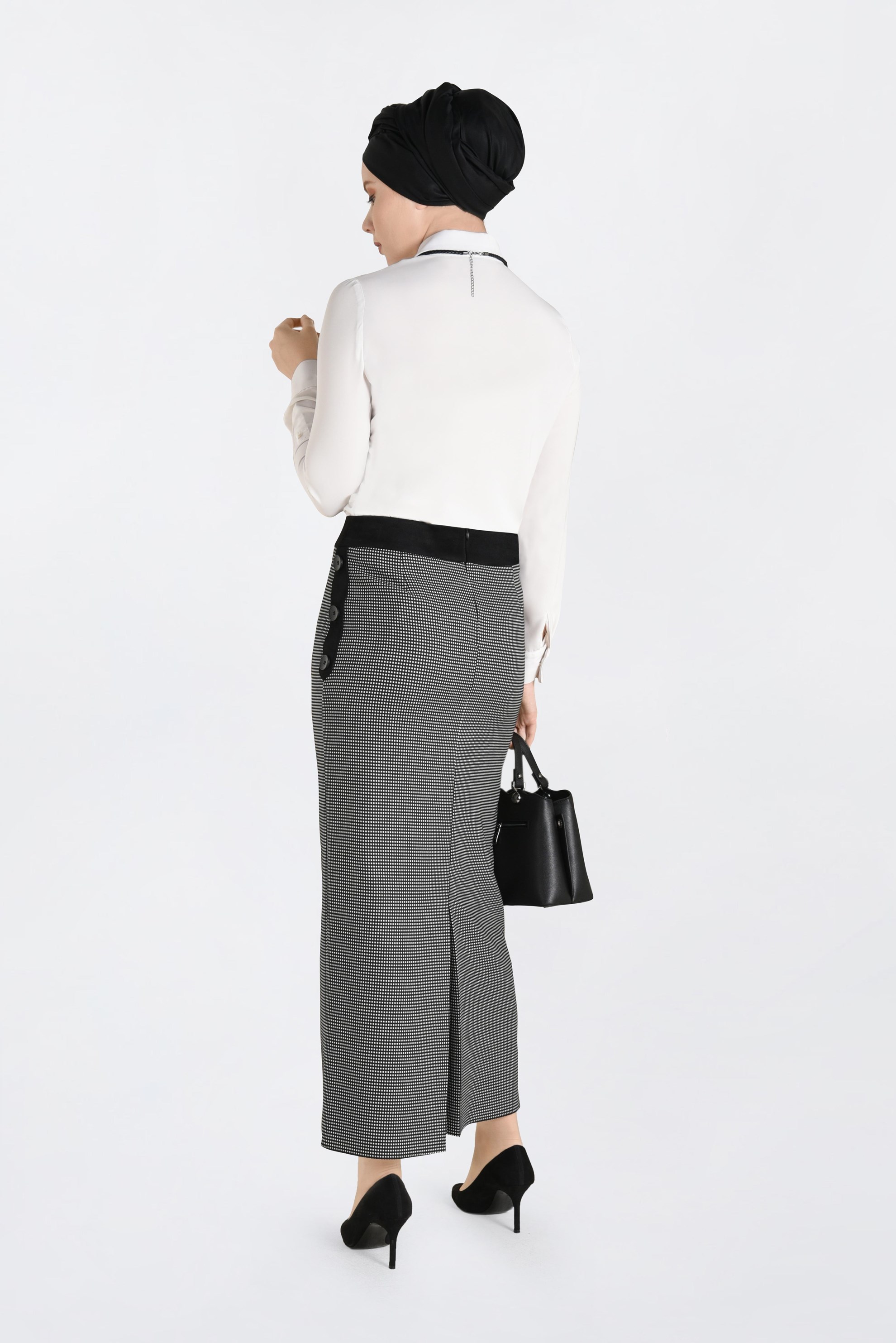 Tesettür giyim SİYAH DESENLİ DÜĞME DETAYLI KALEM ETEK 6278