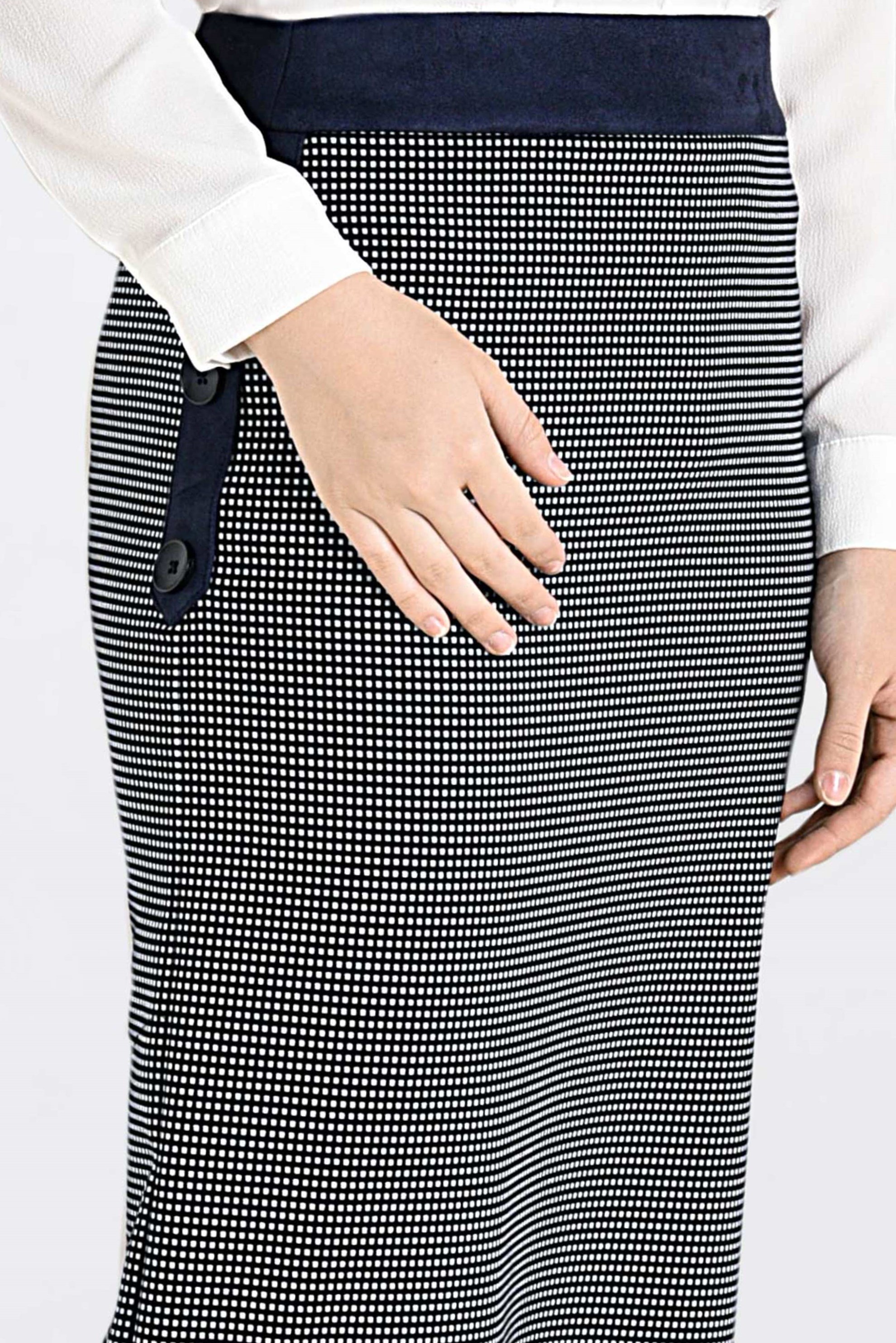 Tesettür giyim LACİVERT DESENLİ DÜĞME DETAYLI KALEM ETEK 6278