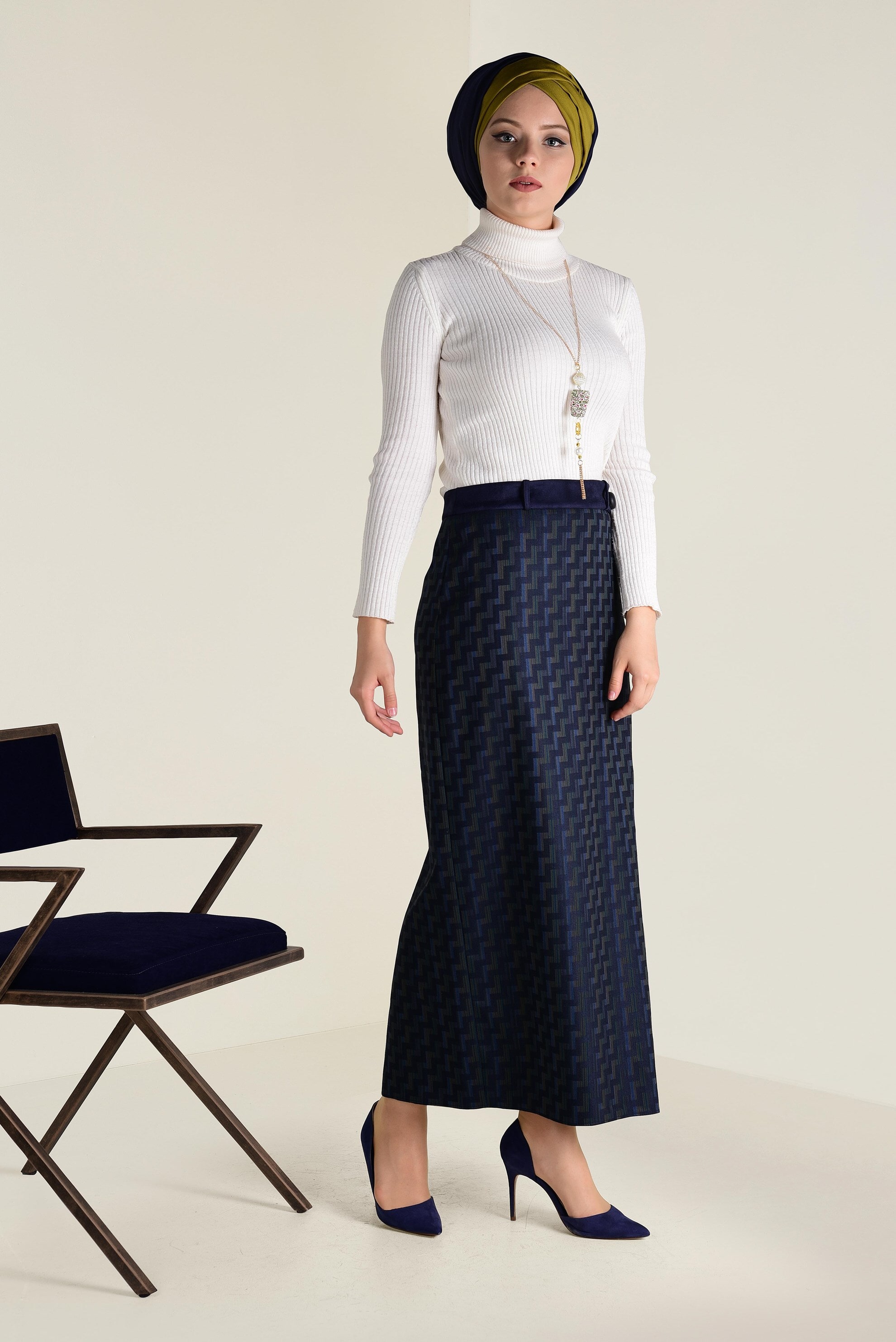 Tesettür giyim LACİVERT DESENLİ KALEM ETEK 6280