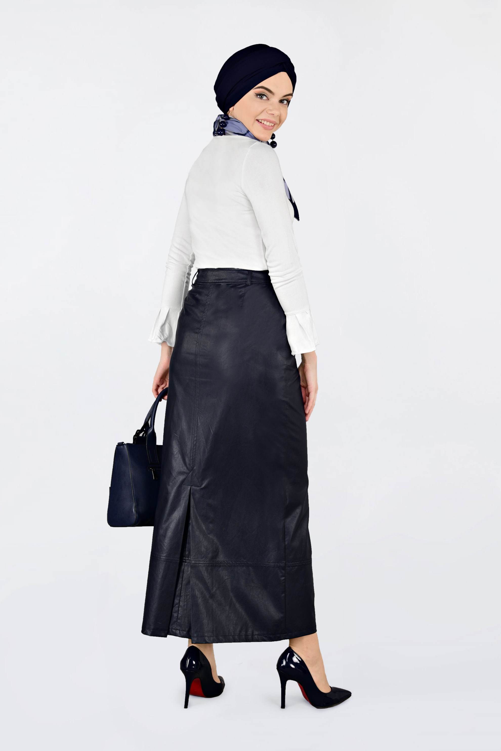 Tesettür giyim LACİVERT CEPLİ SUNİ DERİ ETEK 6281