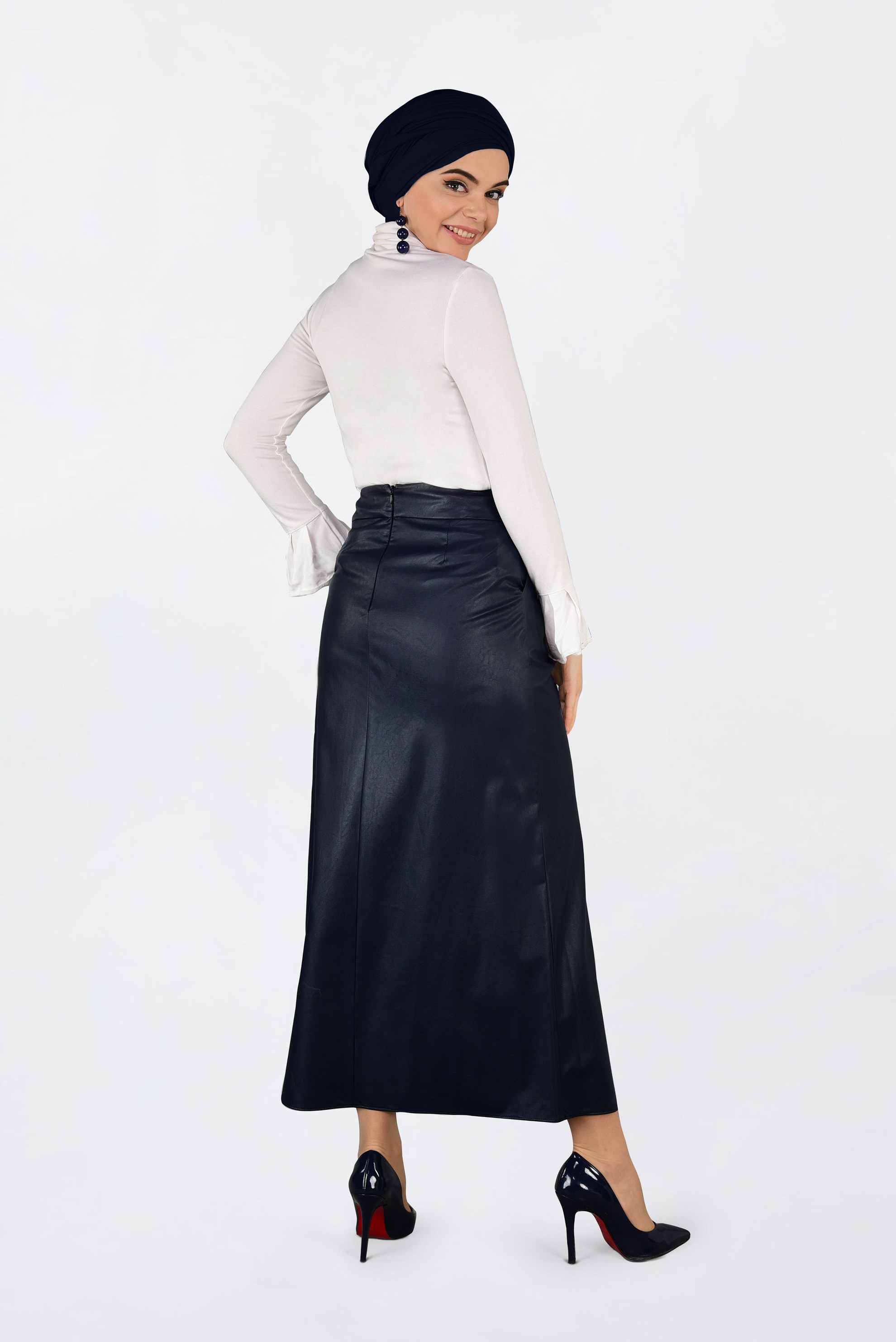 Tesettür giyim LACİVERT DÜĞMELİ DERİ ETEK 6282