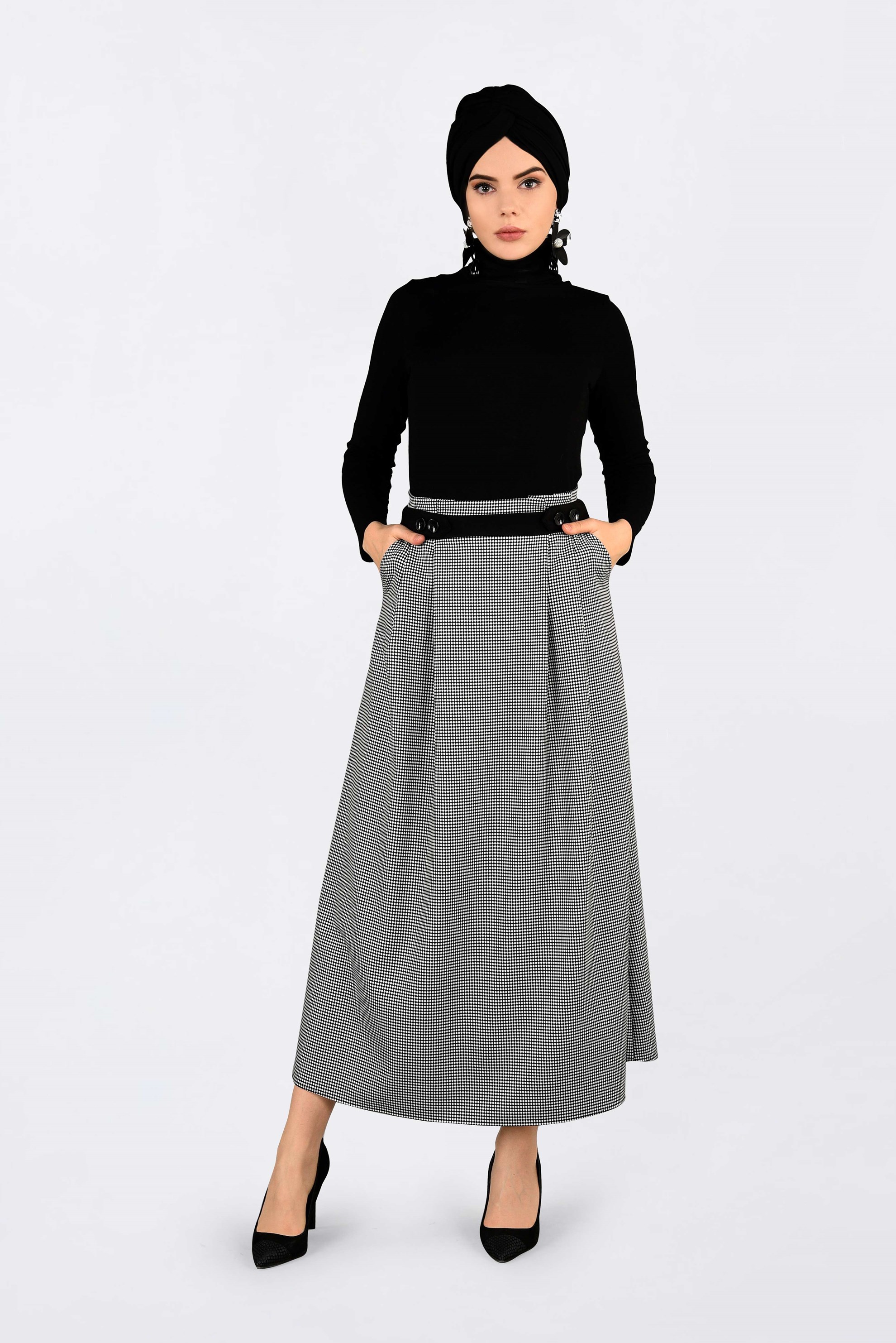 Tesettür giyim SİYAH DÜĞME DETAYLI PİLELİ ETEK 6286