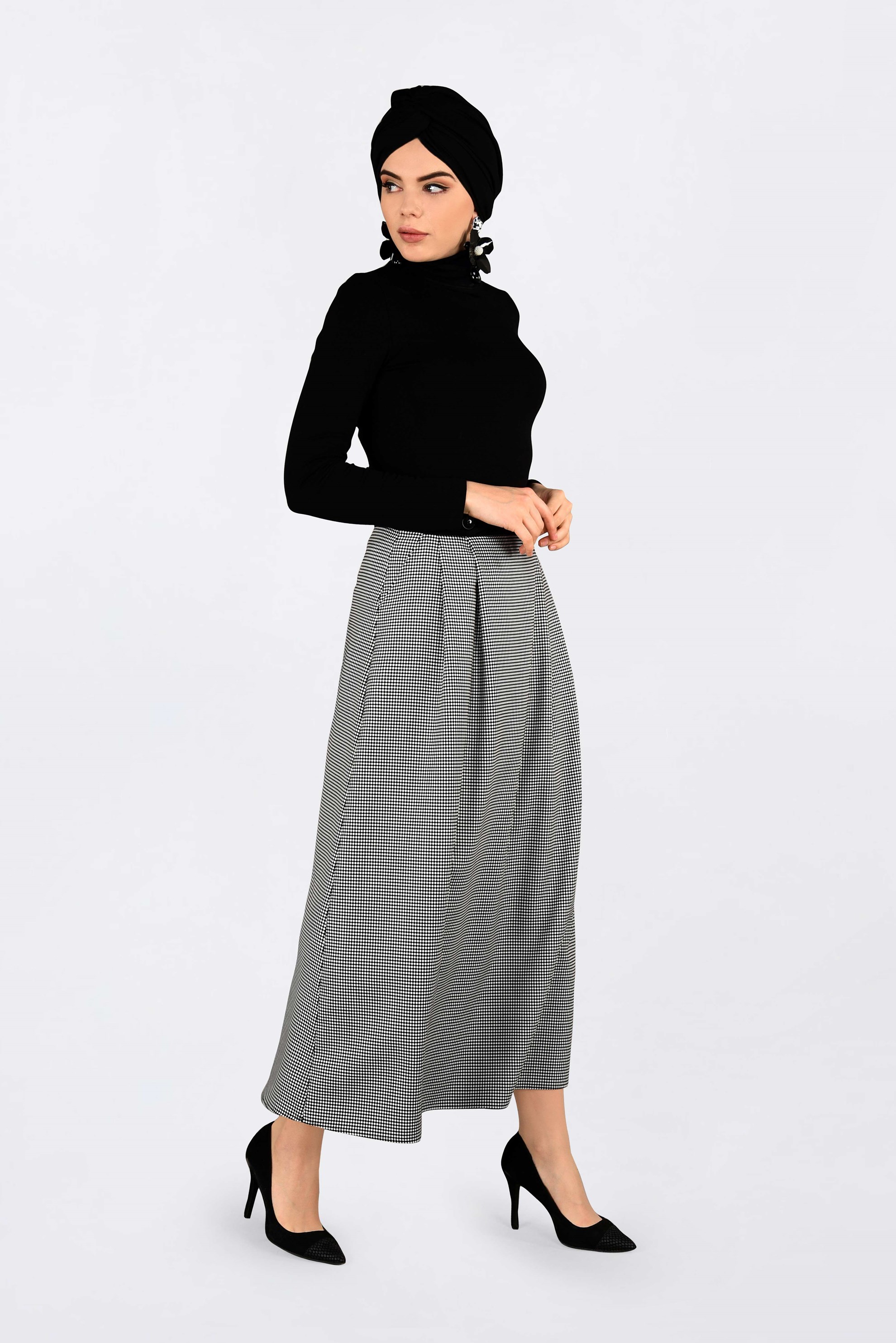 Tesettür giyim SİYAH DÜĞME DETAYLI PİLELİ ETEK 6286