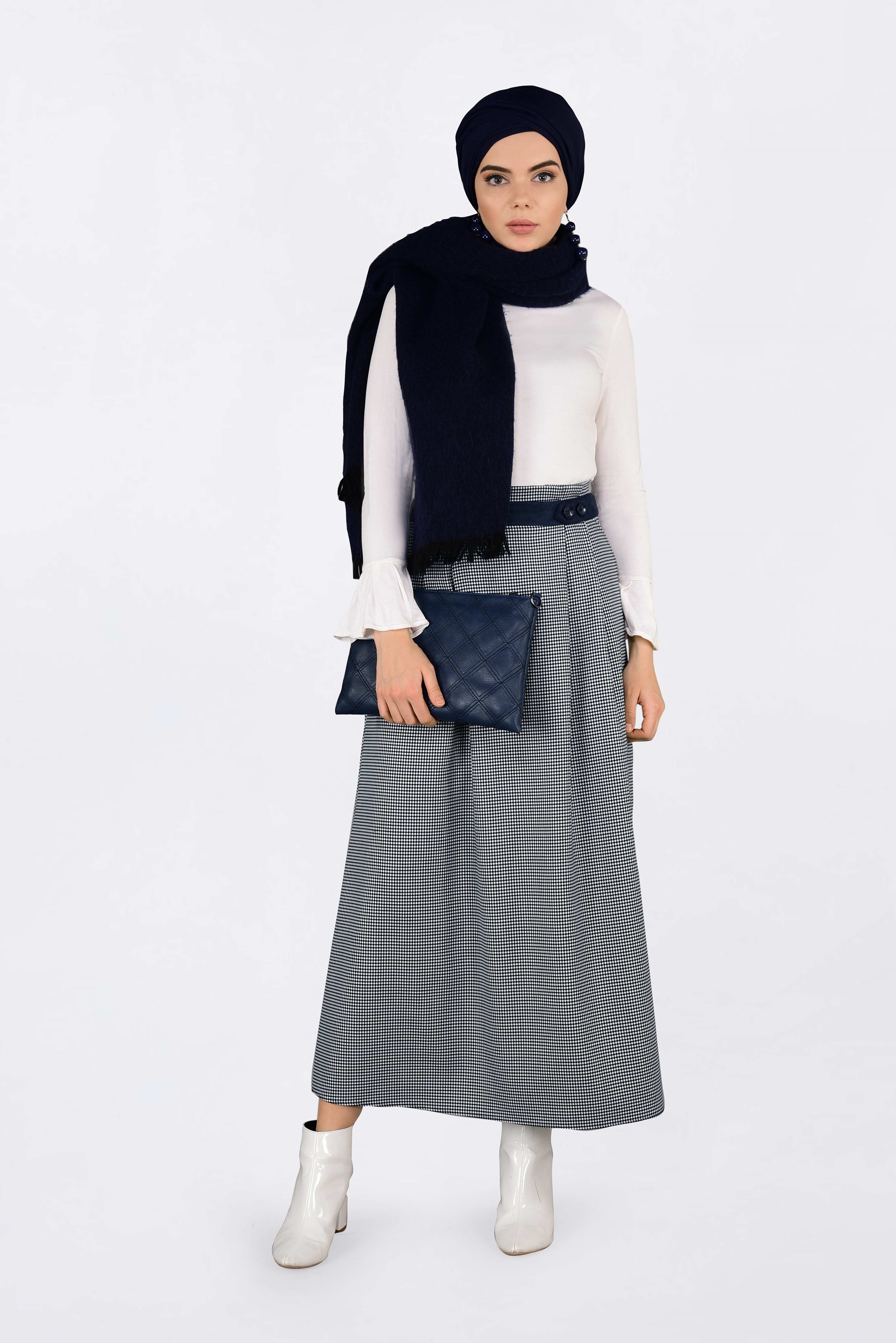 Tesettür giyim LACİVERT DÜĞME DETAYLI PİLELİ ETEK 6286