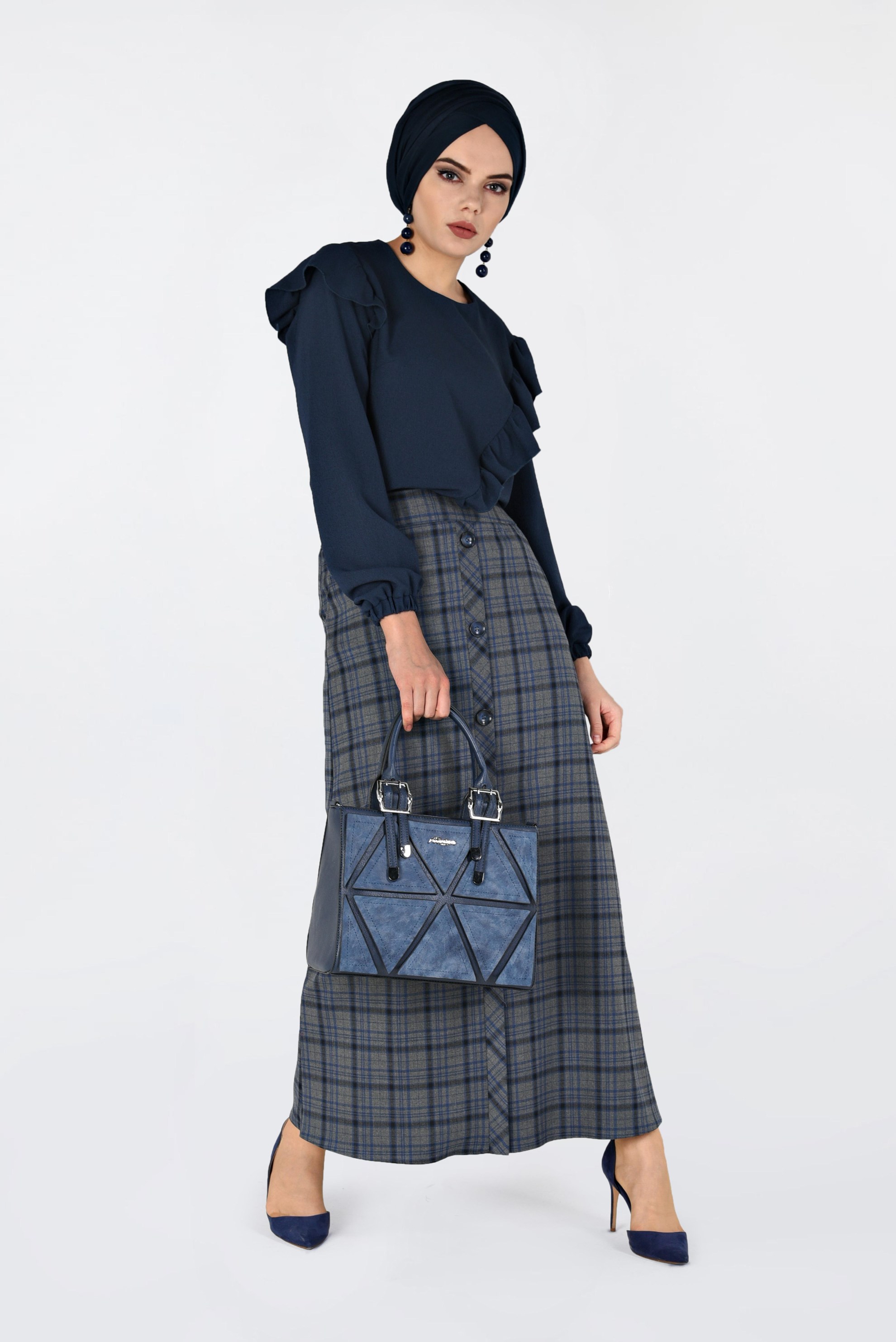 Tesettür giyim GRİ ÖNDEN DÜĞMELİ EKOSE ETEK 6296