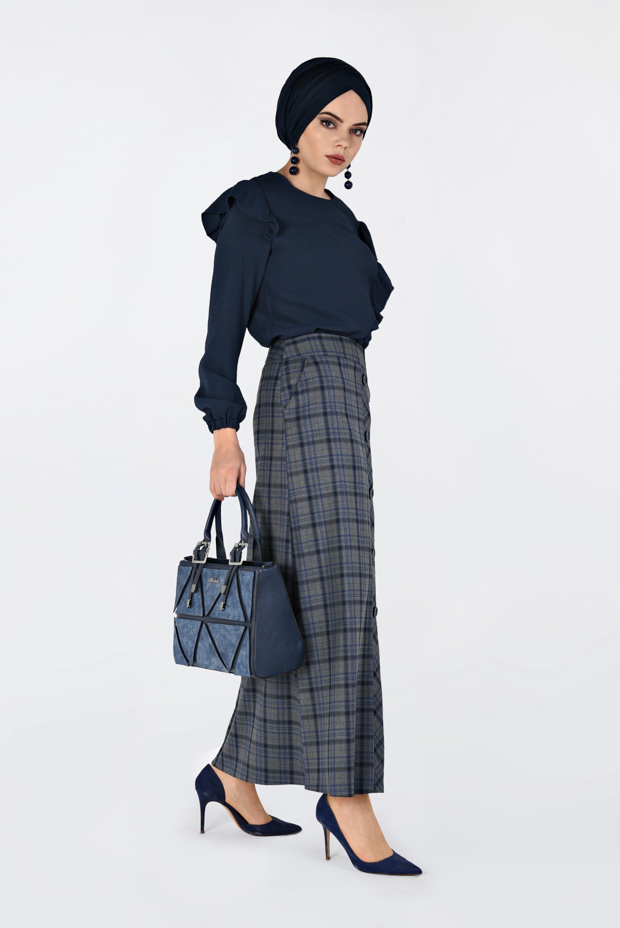 Tesettür giyim GRİ ÖNDEN DÜĞMELİ EKOSE ETEK 6296