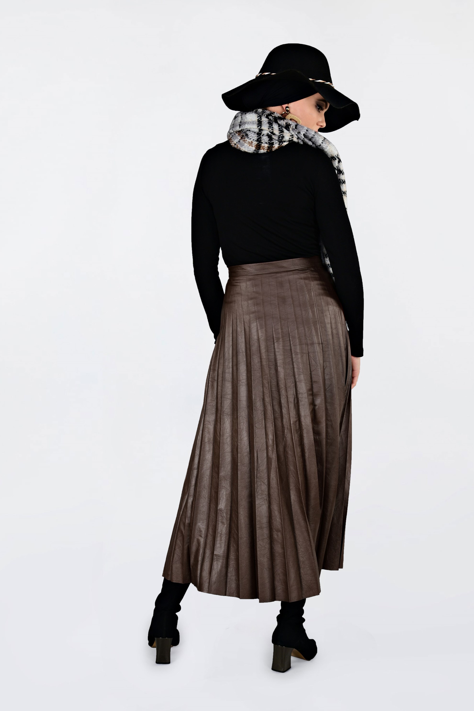 Tesettür giyim KAHVE YÜKSEK BEL PİLİSELİ DERİ ETEK 6301