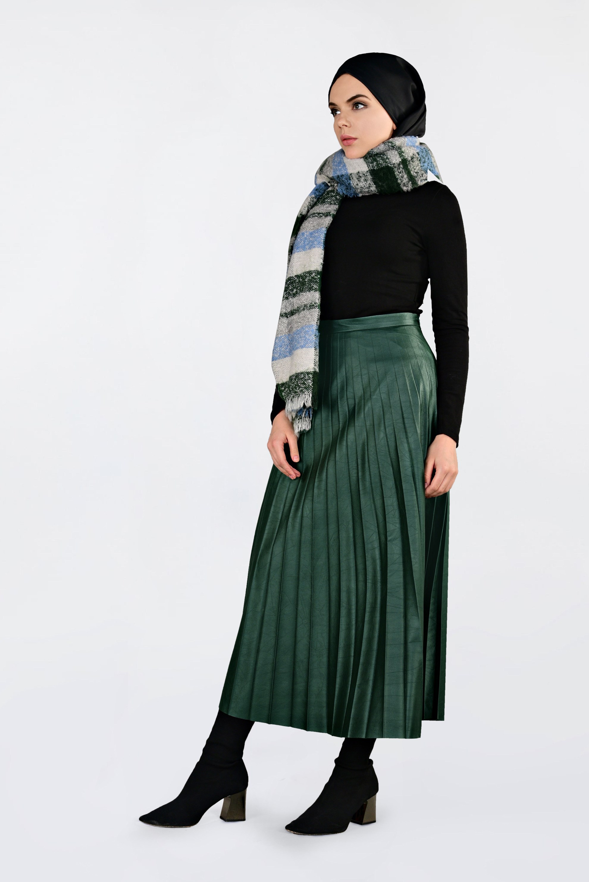Tesettür giyim YEŞİL YÜKSEK BEL PİLİSELİ DERİ ETEK 6301