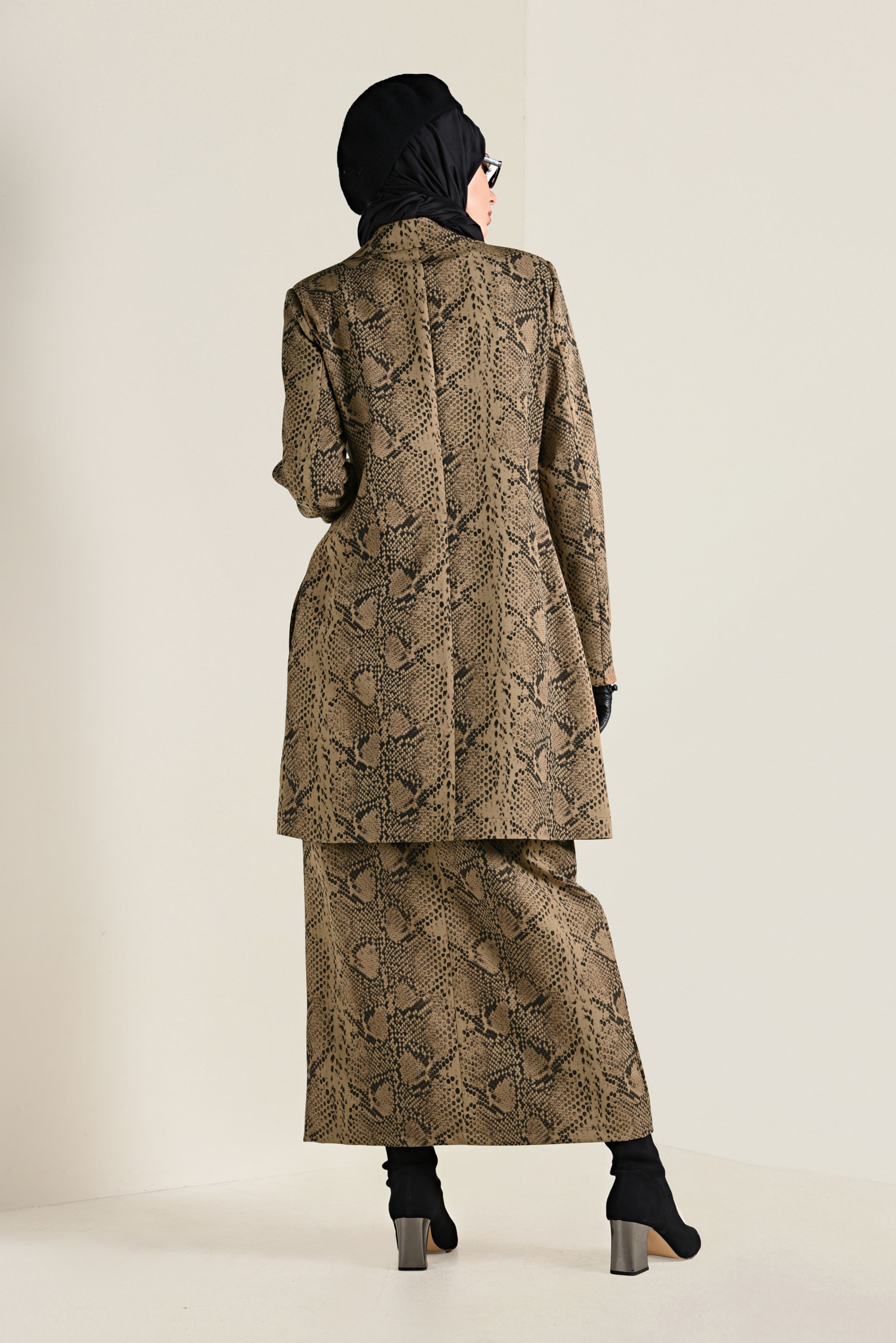 Tesettür giyim KAHVE YILAN DERİSİ DESENLİ KALEM ETEK 6294-1