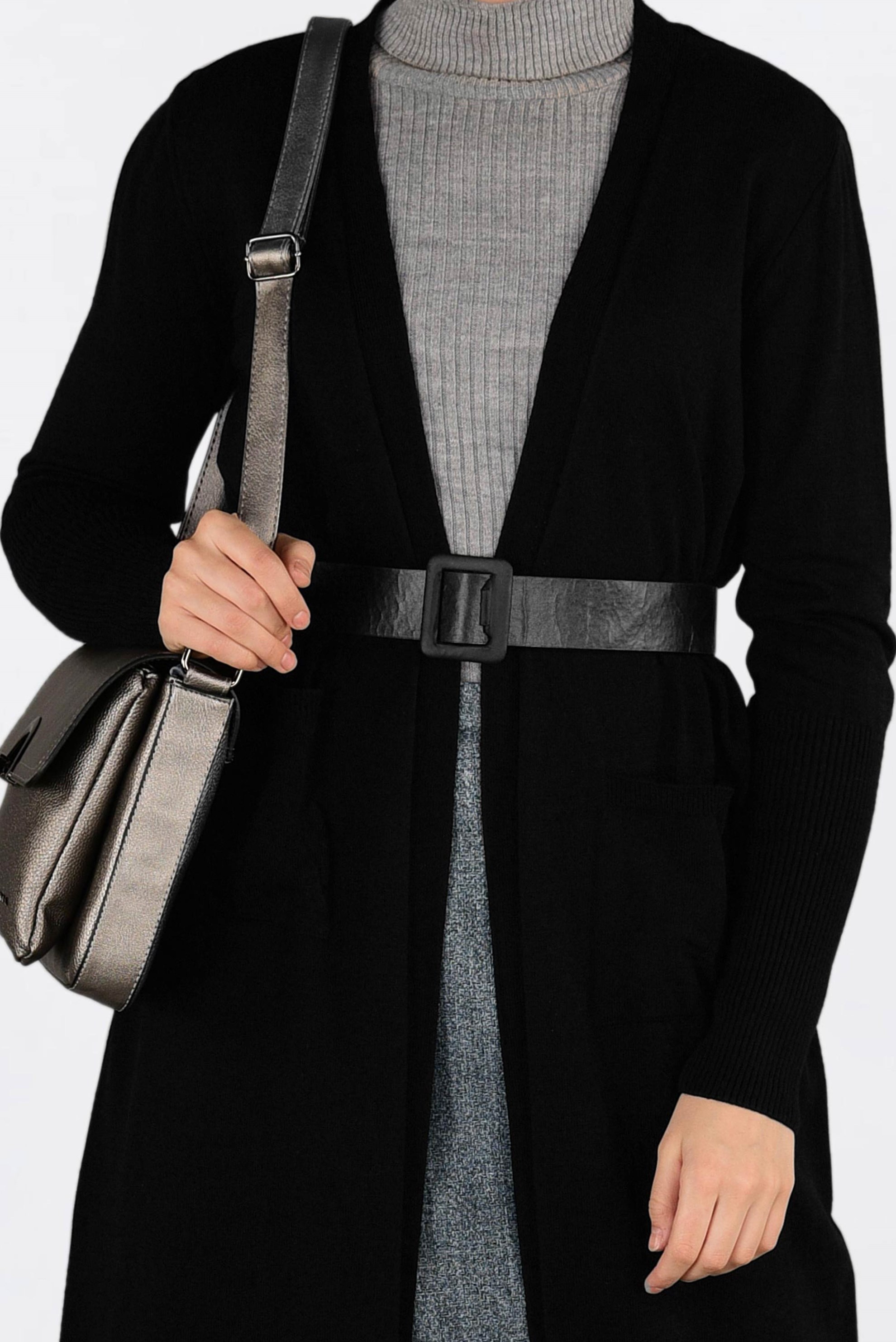 Tesettür giyim SİYAH CEPLİ UZUN HIRKA 4834 