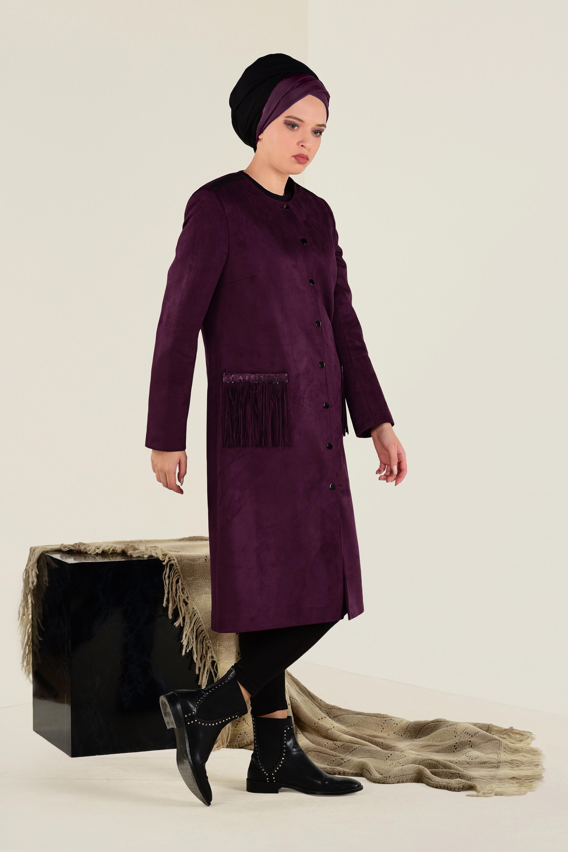 Tesettür giyim BORDO PÜSKÜL DETAYLI SÜET KABAN 9765