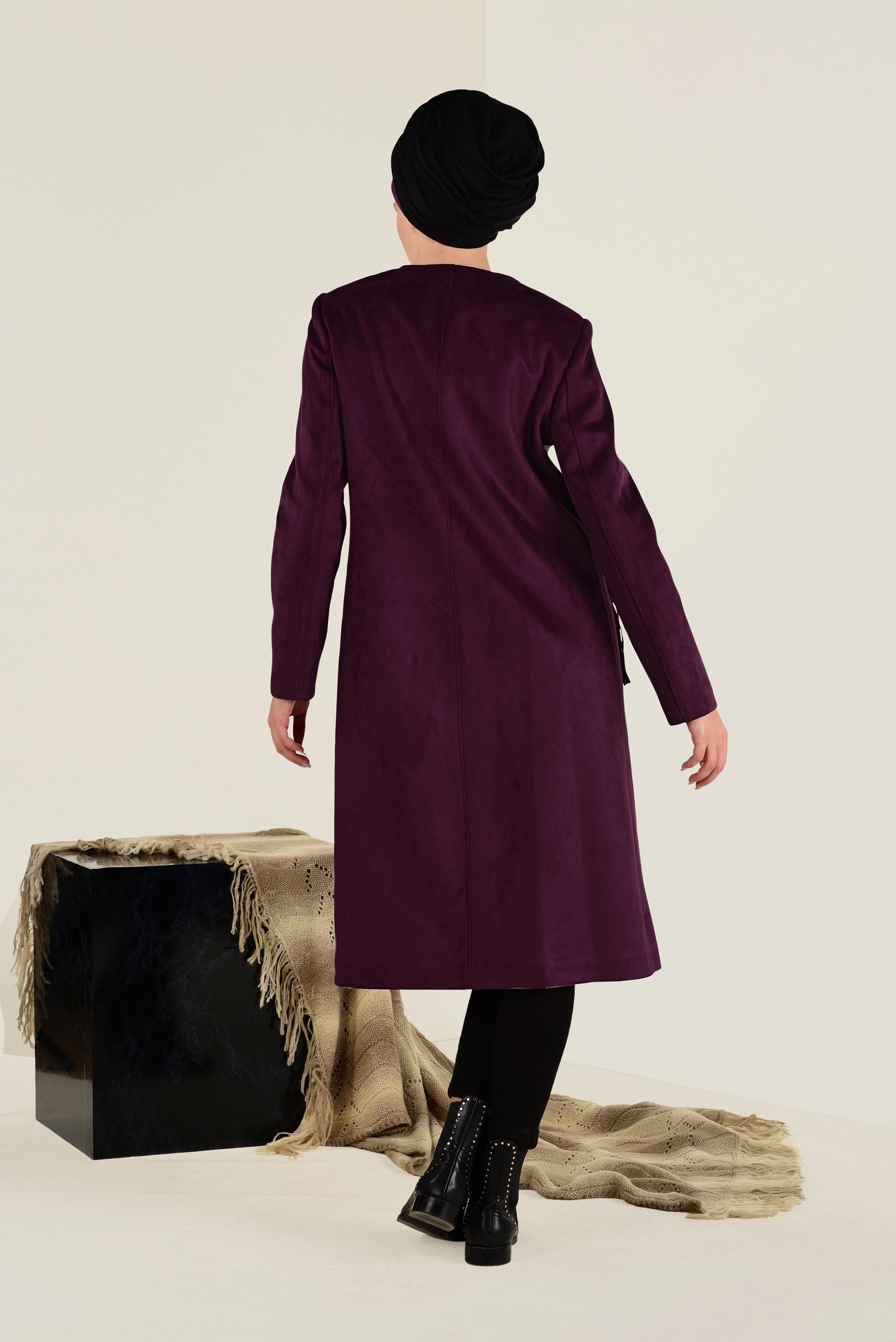 Tesettür giyim BORDO PÜSKÜL DETAYLI SÜET KABAN 9765