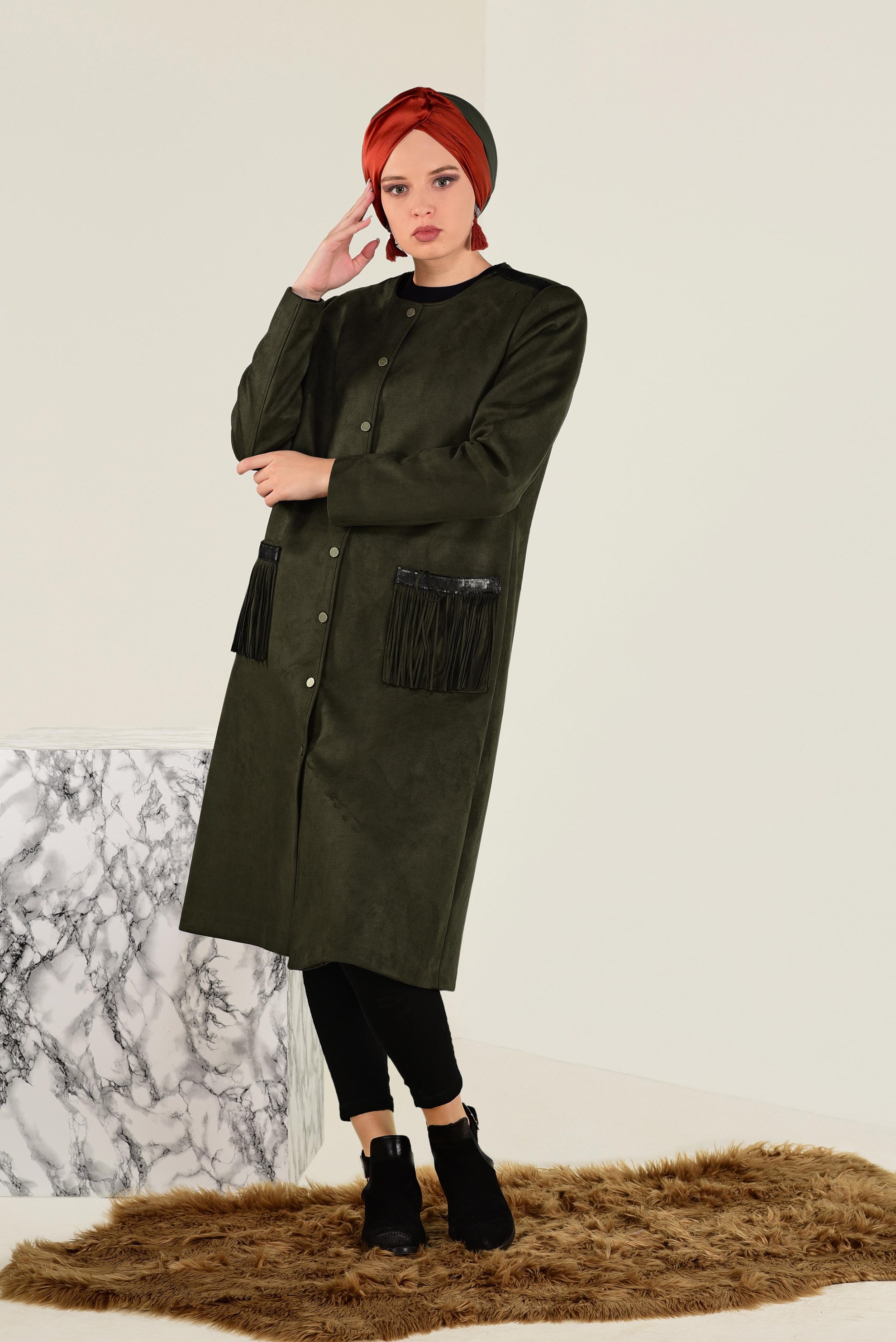 Tesettür giyim HAKİ PÜSKÜL DETAYLI SÜET KABAN 9765