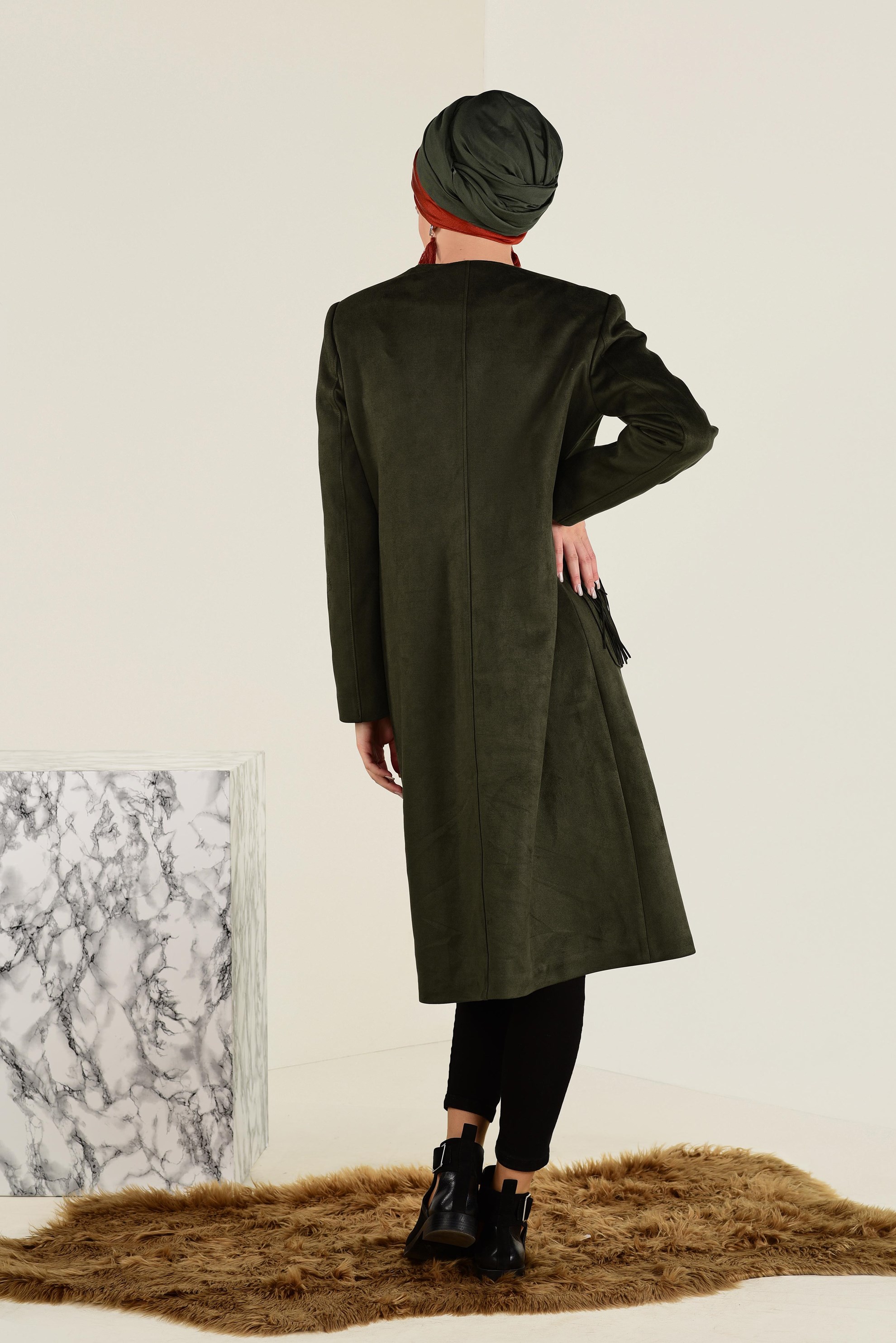 Tesettür giyim HAKİ PÜSKÜL DETAYLI SÜET KABAN 9765