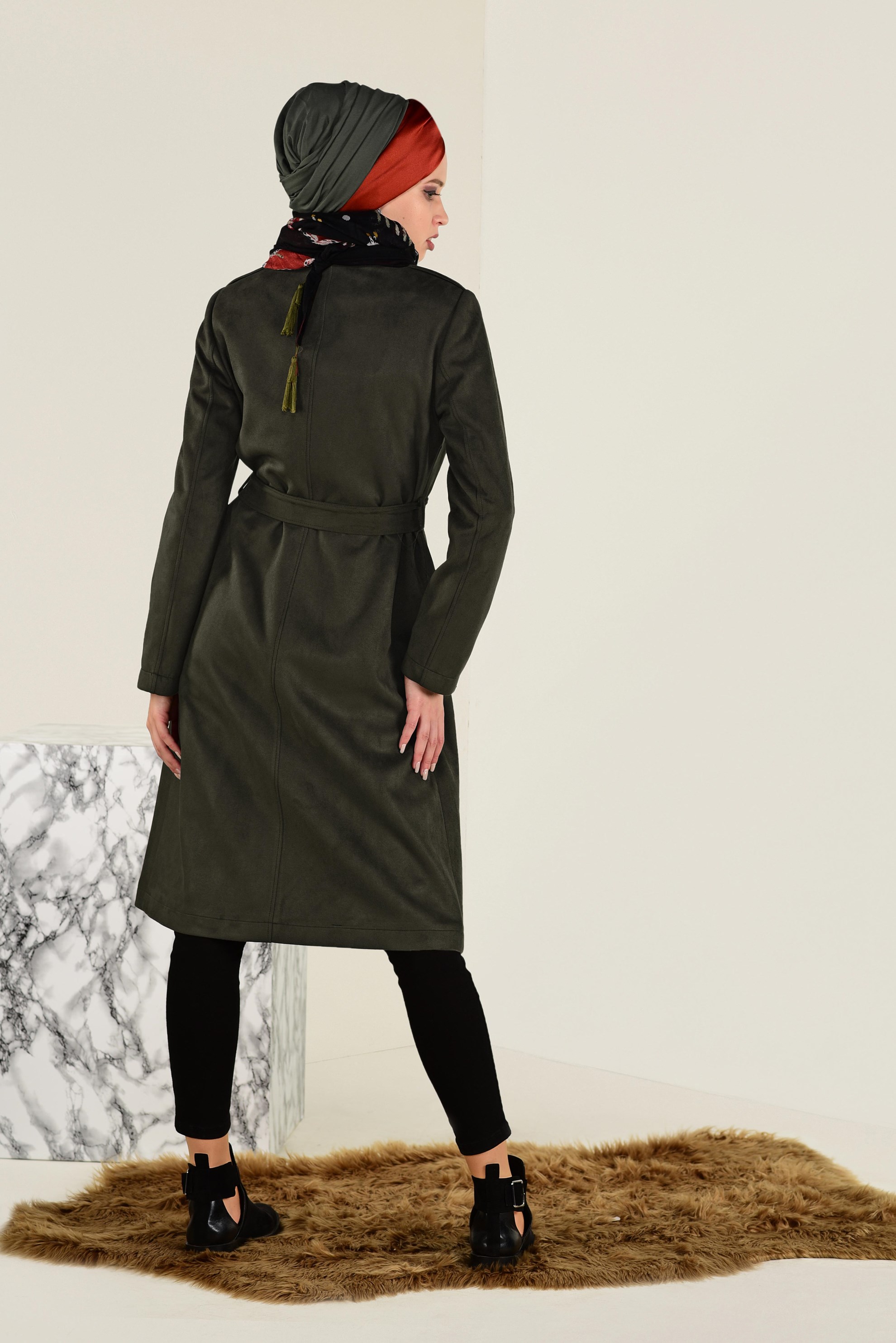 Tesettür giyim HAKİ CEPLERİ PÜSKÜL DETAYLI SÜET KABAN 9776 