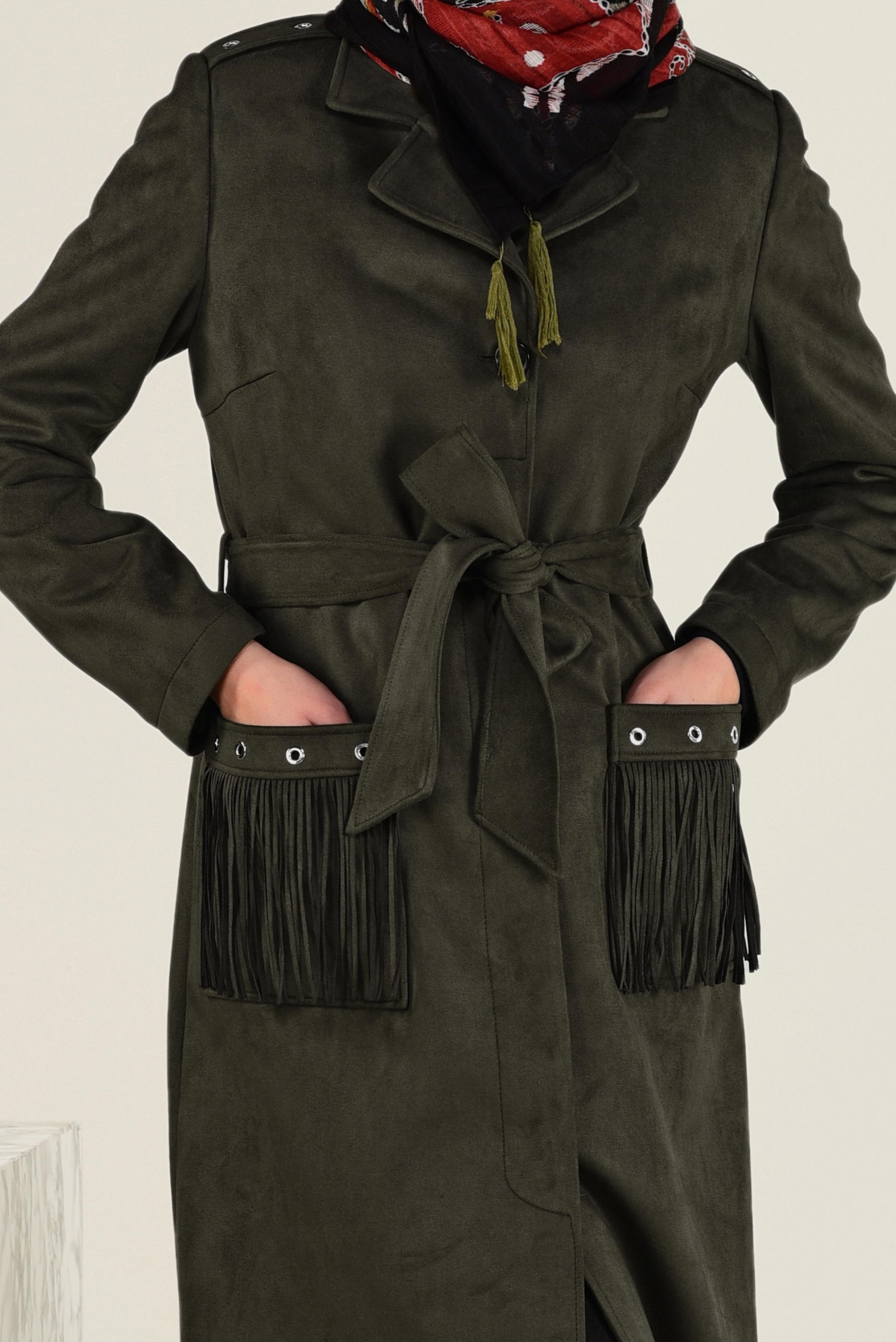 Tesettür giyim HAKİ CEPLERİ PÜSKÜL DETAYLI SÜET KABAN 9776 