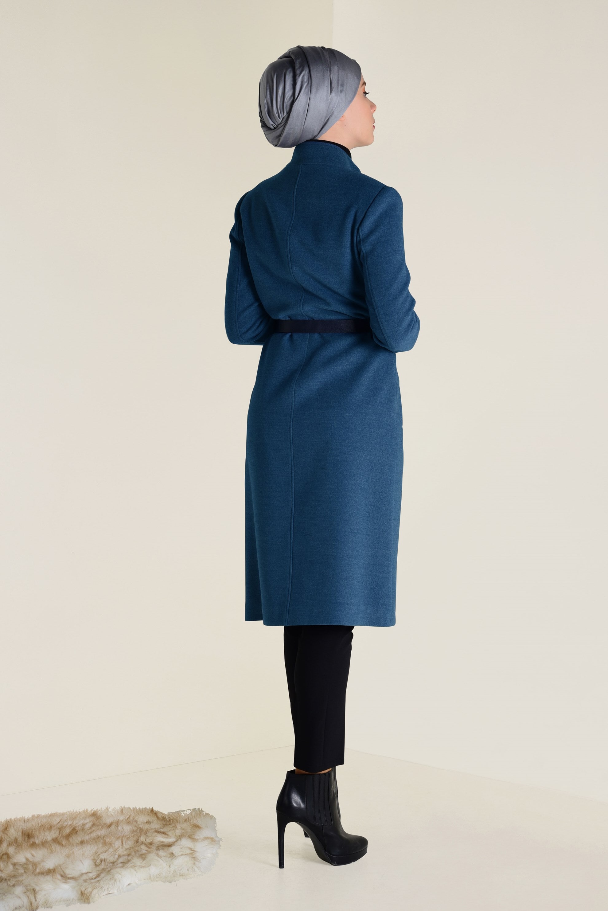 Tesettür giyim MAVİ HAKİM YAKA KAŞE KABAN 9798 