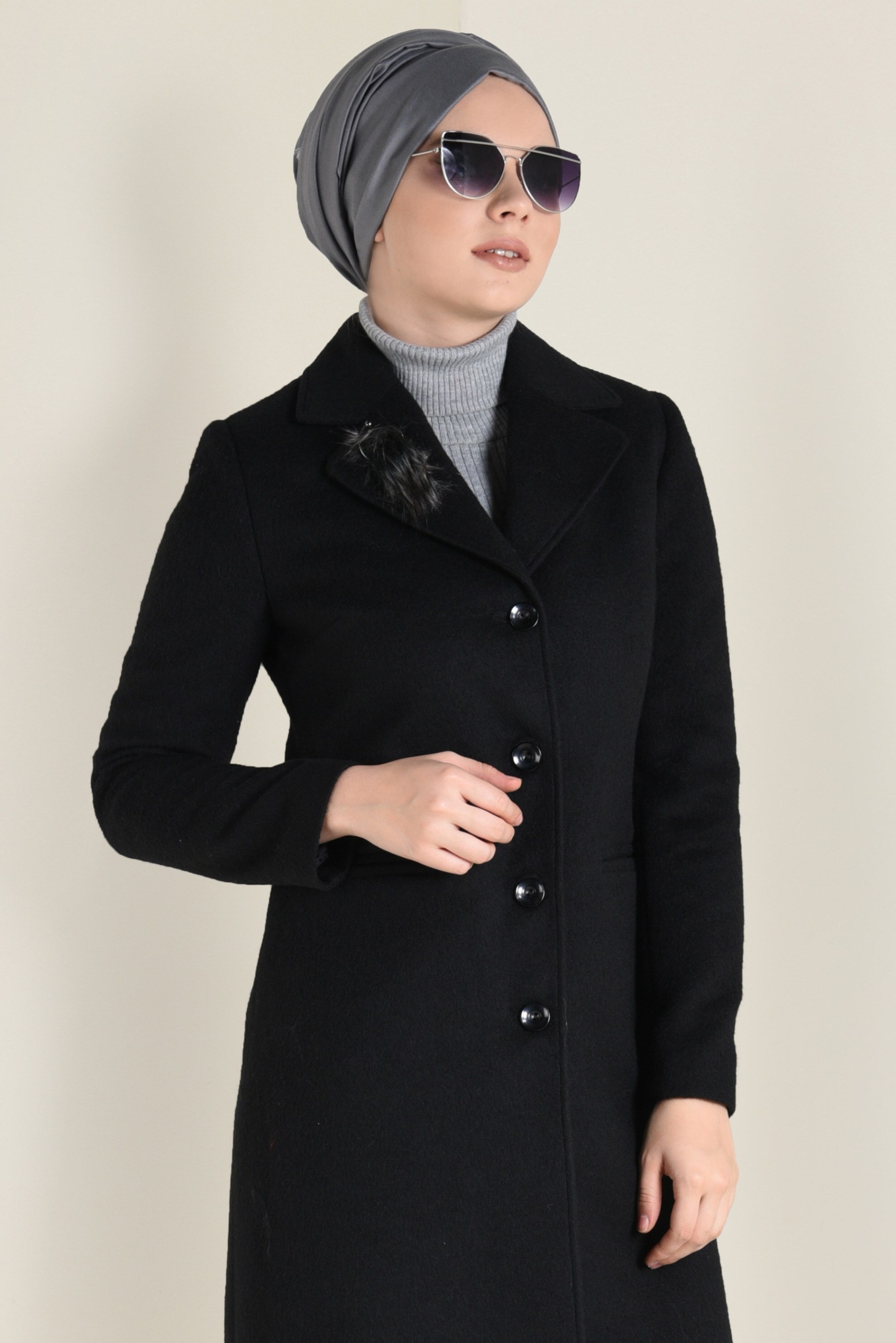 DÜĞMELİ KEÇE KADIN TESETTÜR KABAN | ALVİNA