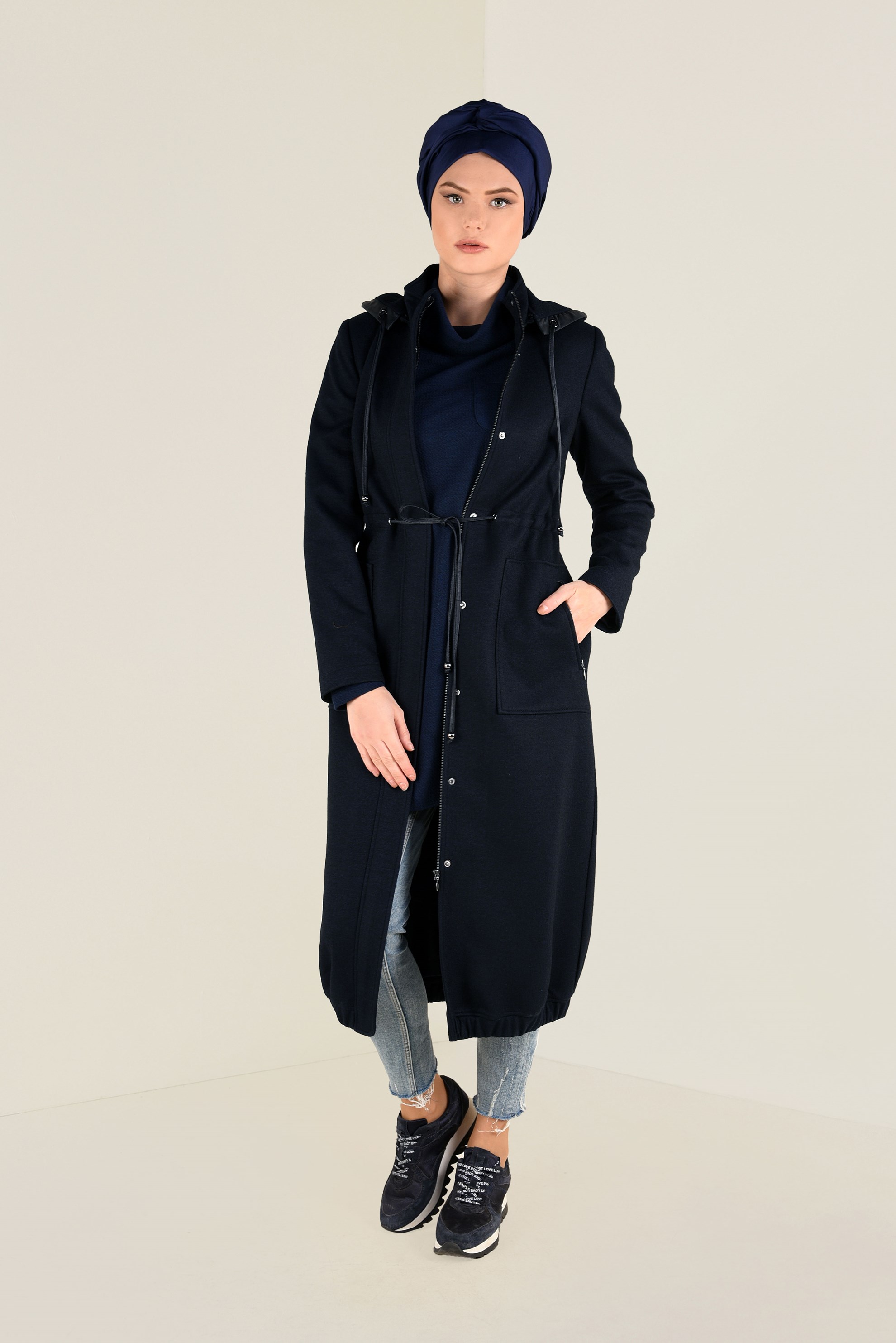 Tesettür giyim LACİVERT CEPLİ KAPÜŞONLU KABAN 9804