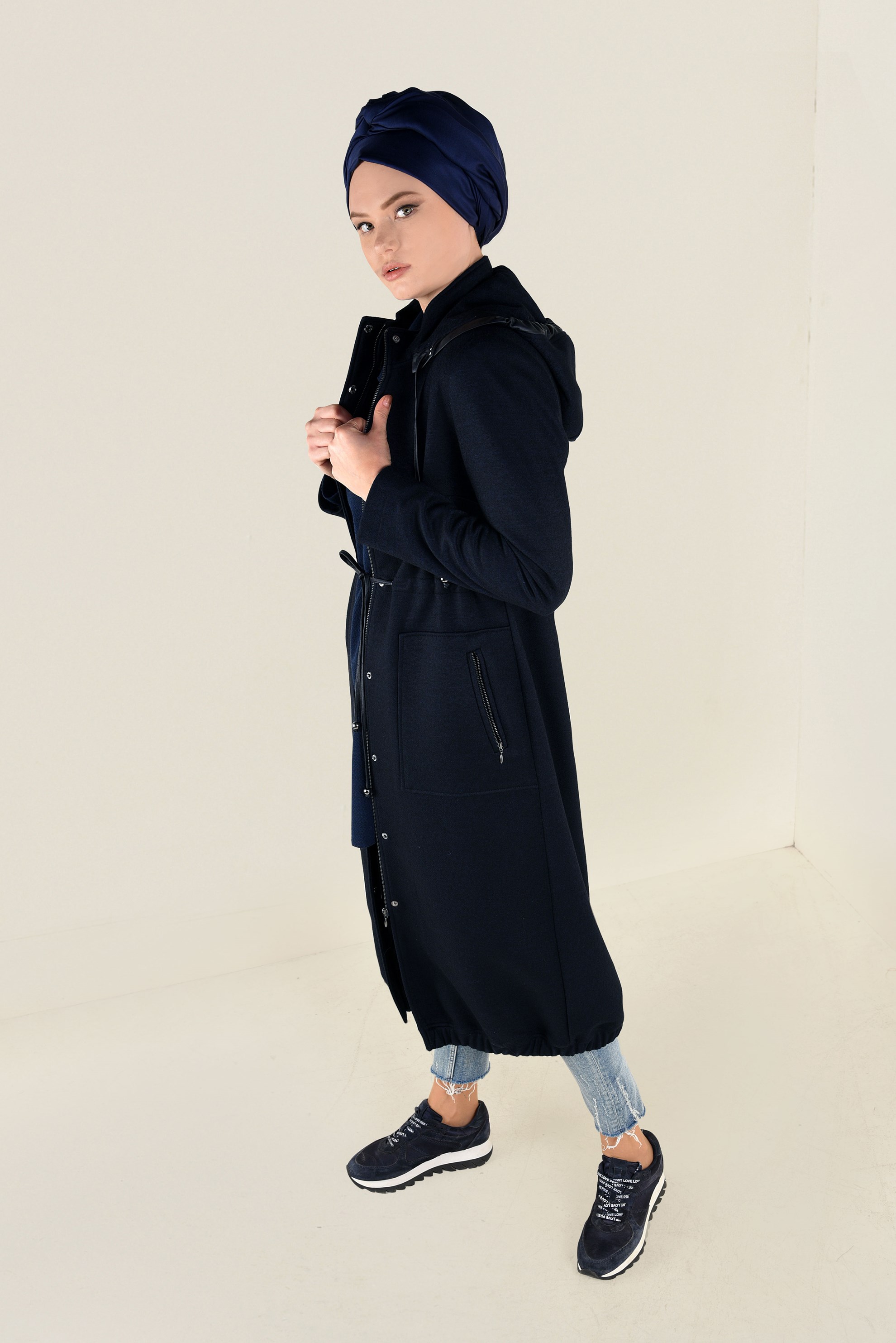 Tesettür giyim LACİVERT CEPLİ KAPÜŞONLU KABAN 9804