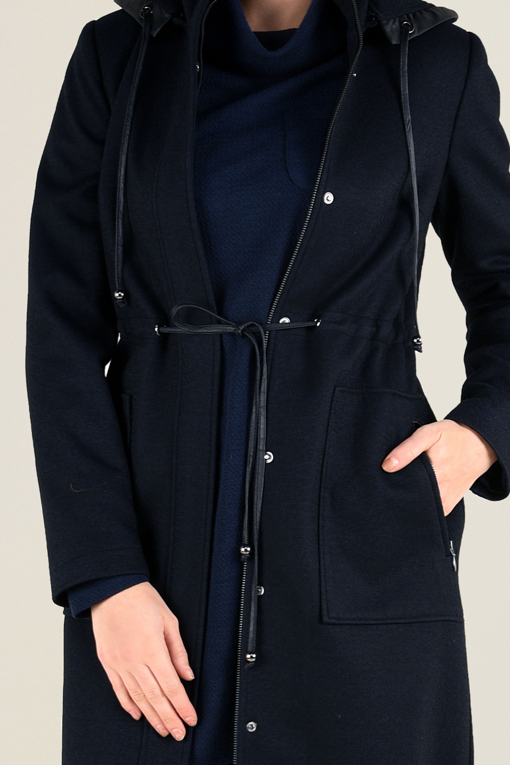 Tesettür giyim LACİVERT CEPLİ KAPÜŞONLU KABAN 9804