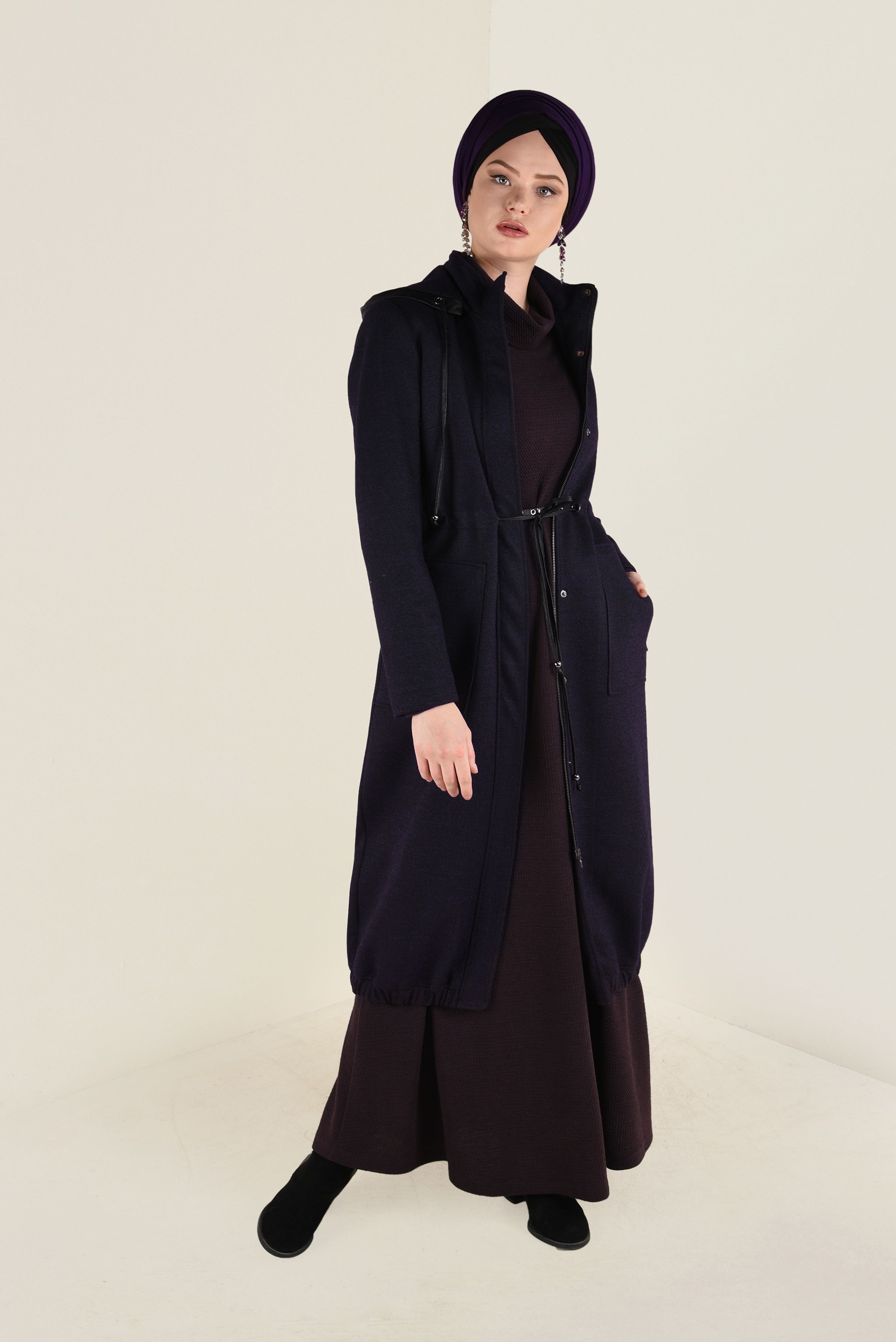 Tesettür giyim MÜRDÜM CEPLİ KAPÜŞONLU KABAN 9804