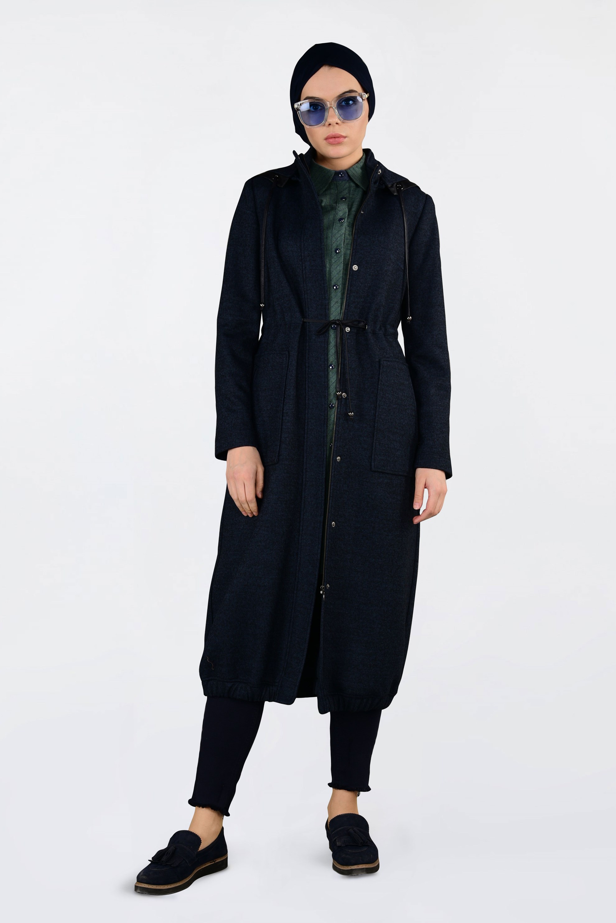 Tesettür giyim LACİVERT CEPLİ KAPÜŞONLU KABAN 9804