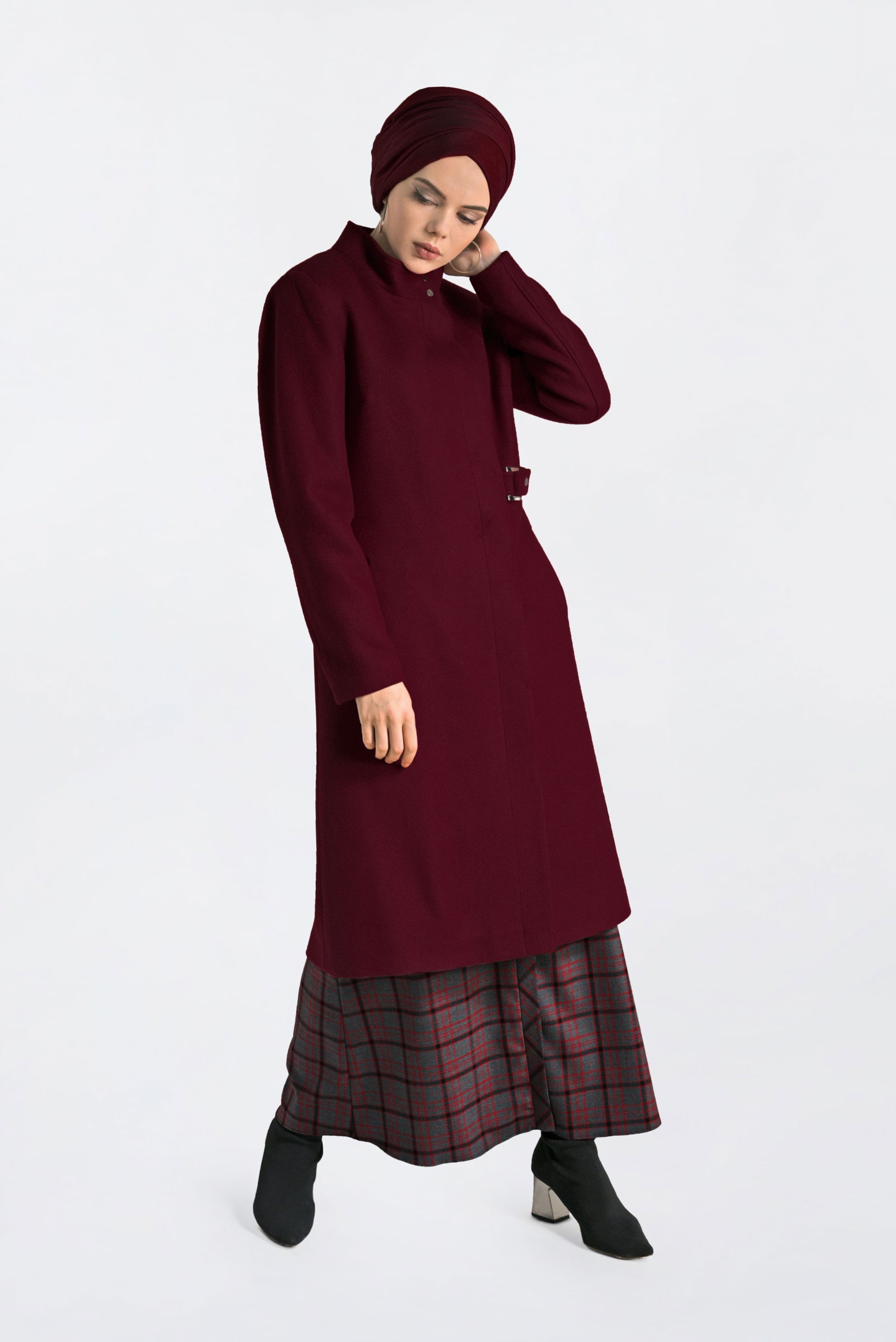 Tesettür giyim KIRMIZI GİZLİ DÜĞMELİ KAŞE KABAN 9813