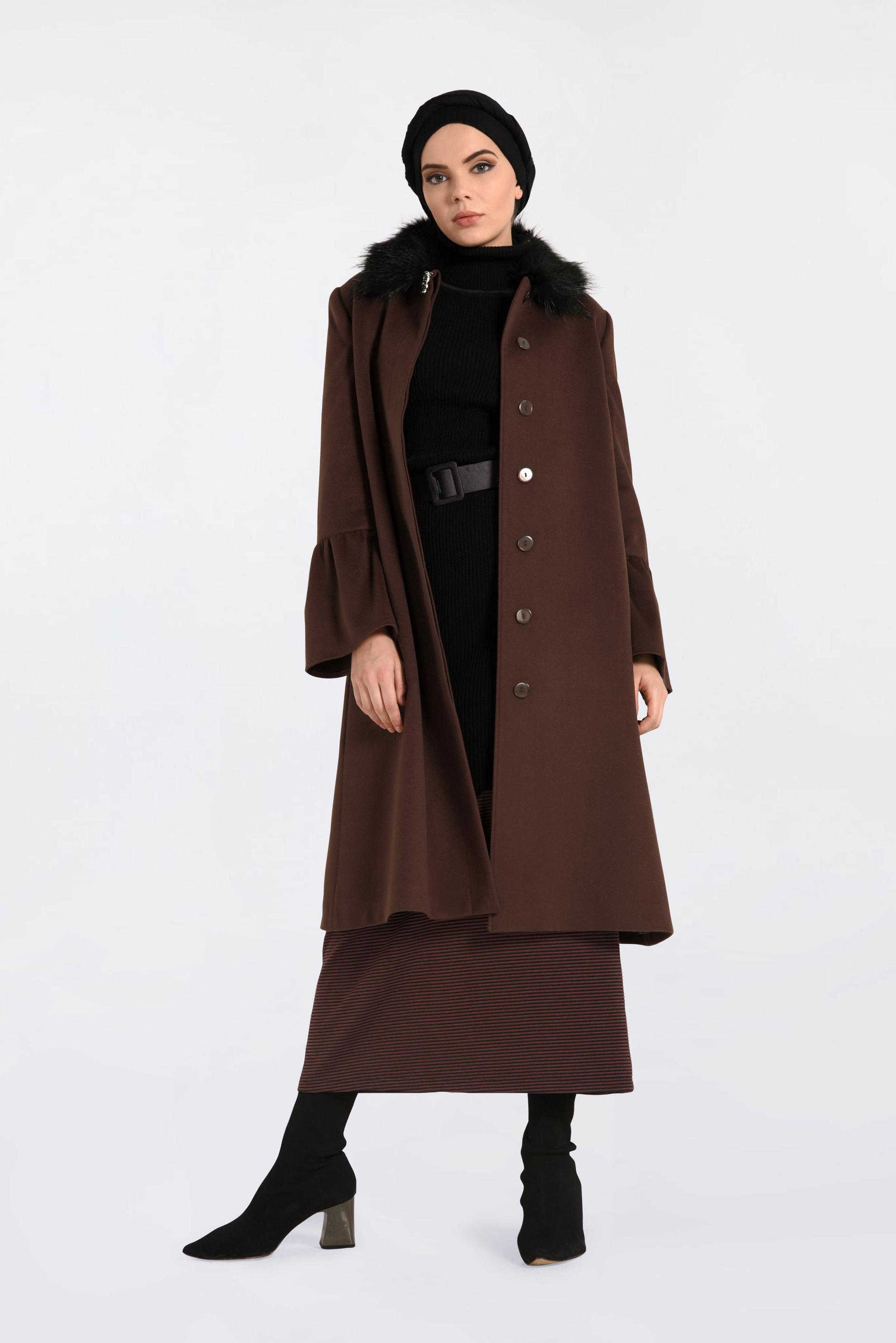 Tesettür giyim TURUNCU YAKASI KÜRKLÜ KOLLARI VOLANLI KABAN 9815 