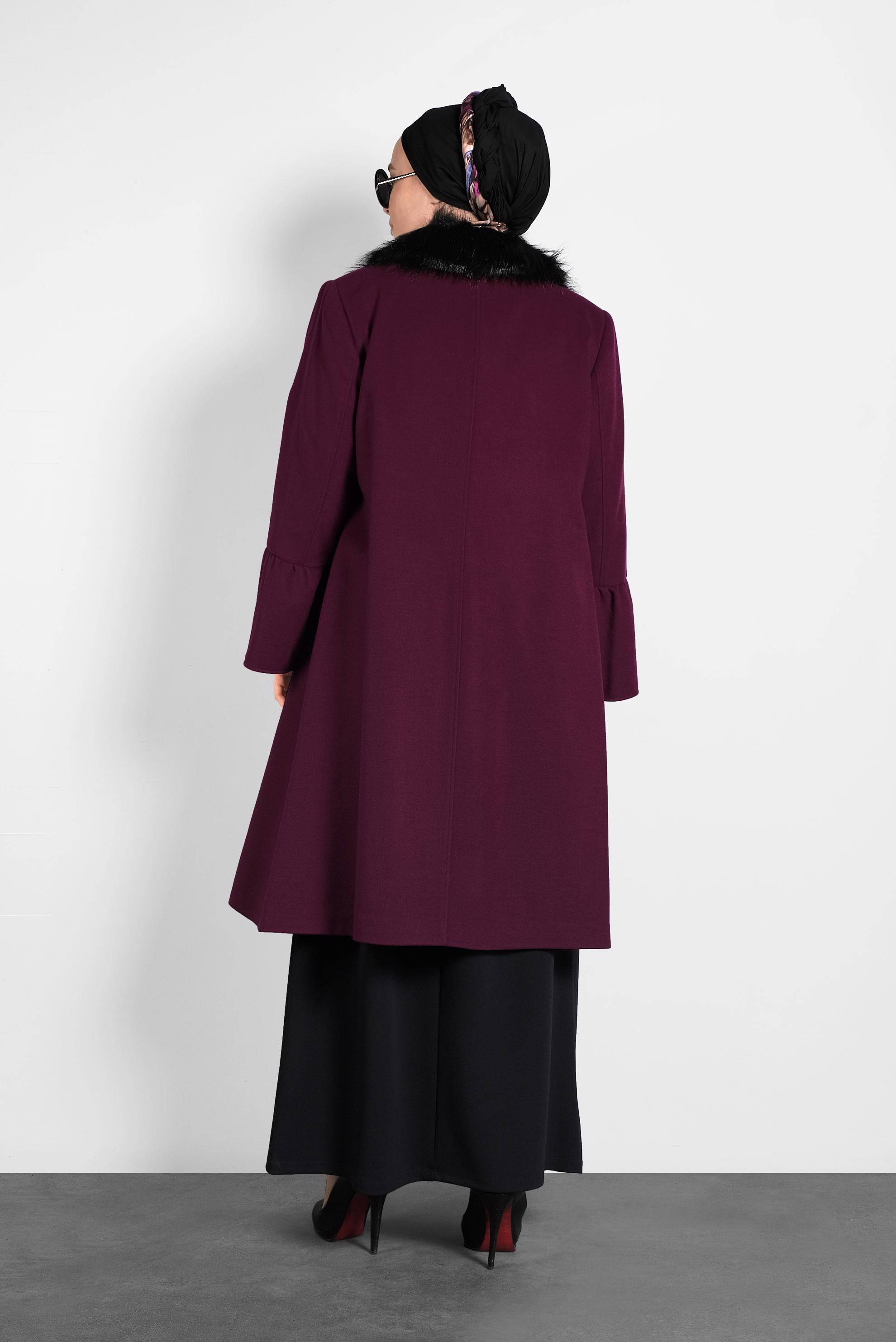 Tesettür giyim MOR YAKASI KÜRKLÜ KOLLARI VOLANLI KABAN 9815 