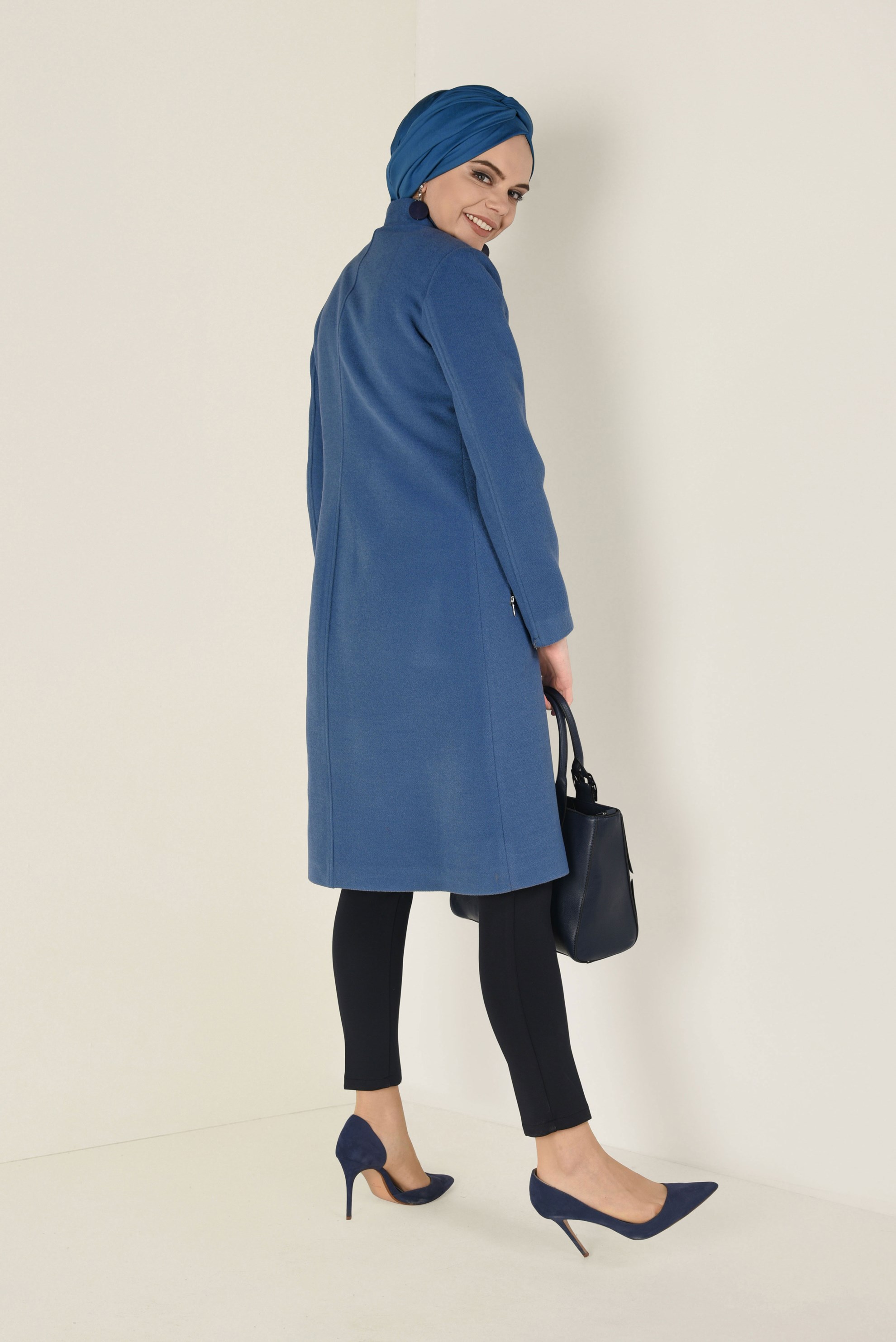 Tesettür giyim LACİVERT HAKİM YAKA FERMUARLI KABAN 9818 