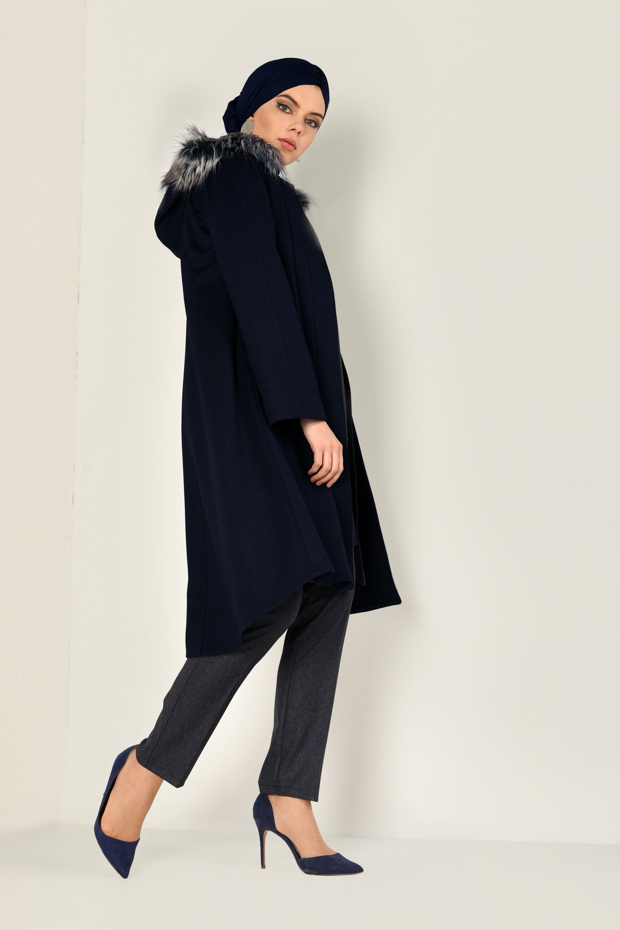 Tesettür giyim LACİVERT BOYDAN DÜĞMELİ KAŞE KABAN 9819
