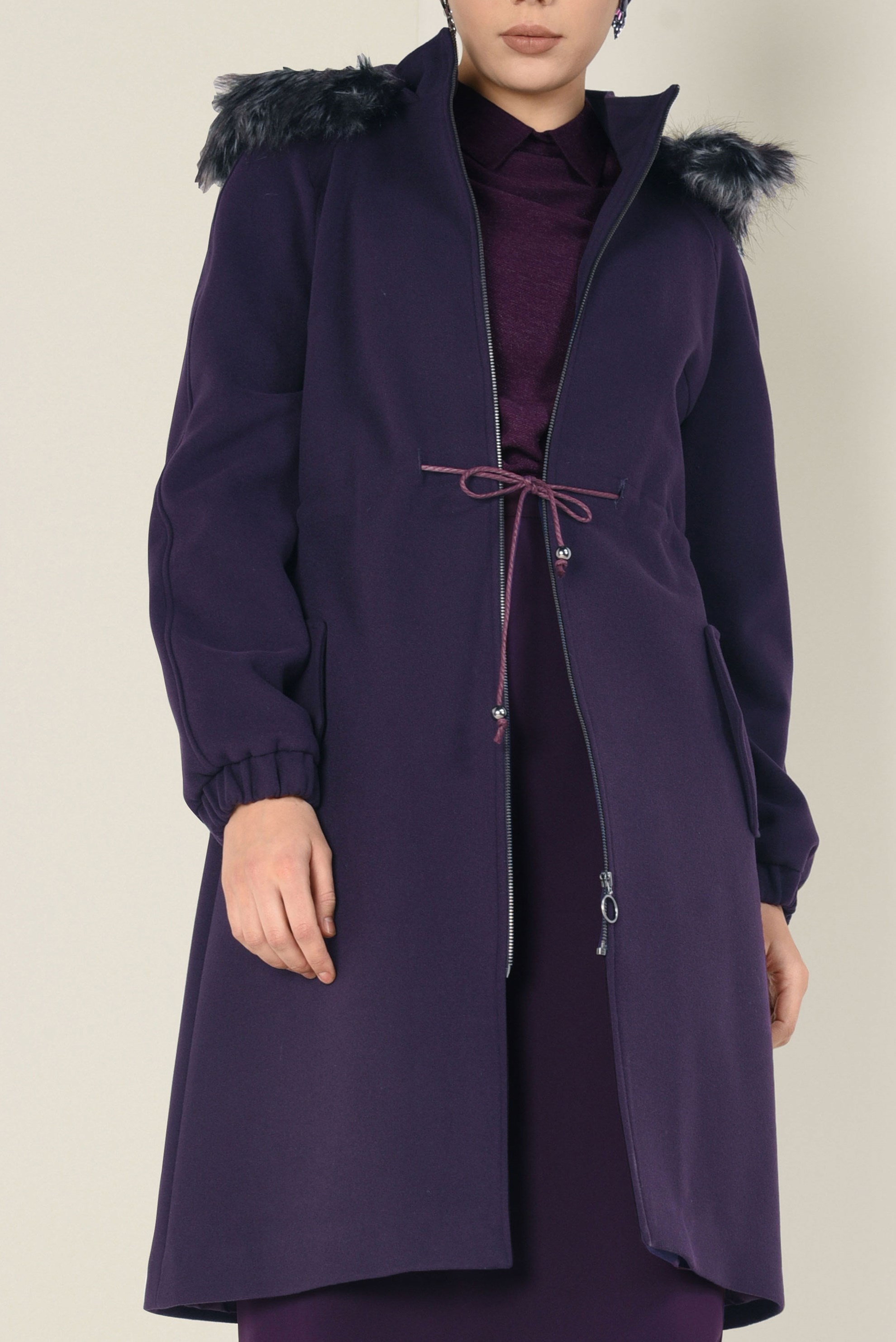 Tesettür giyim MOR BELİ BAĞCIKLI KAPÜŞONLU KAŞE KABAN 9820