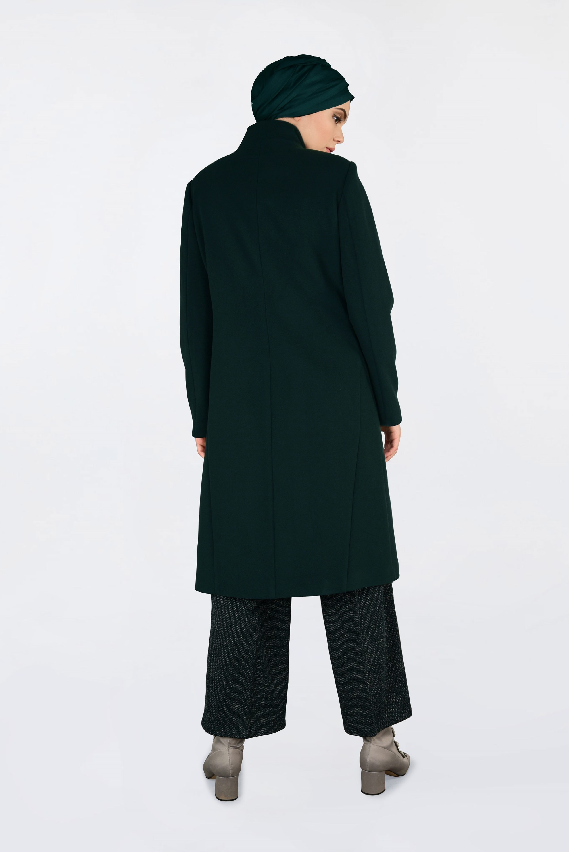 Tesettür giyim YEŞİL BROŞ DETAYLI KAŞE KABAN 9821