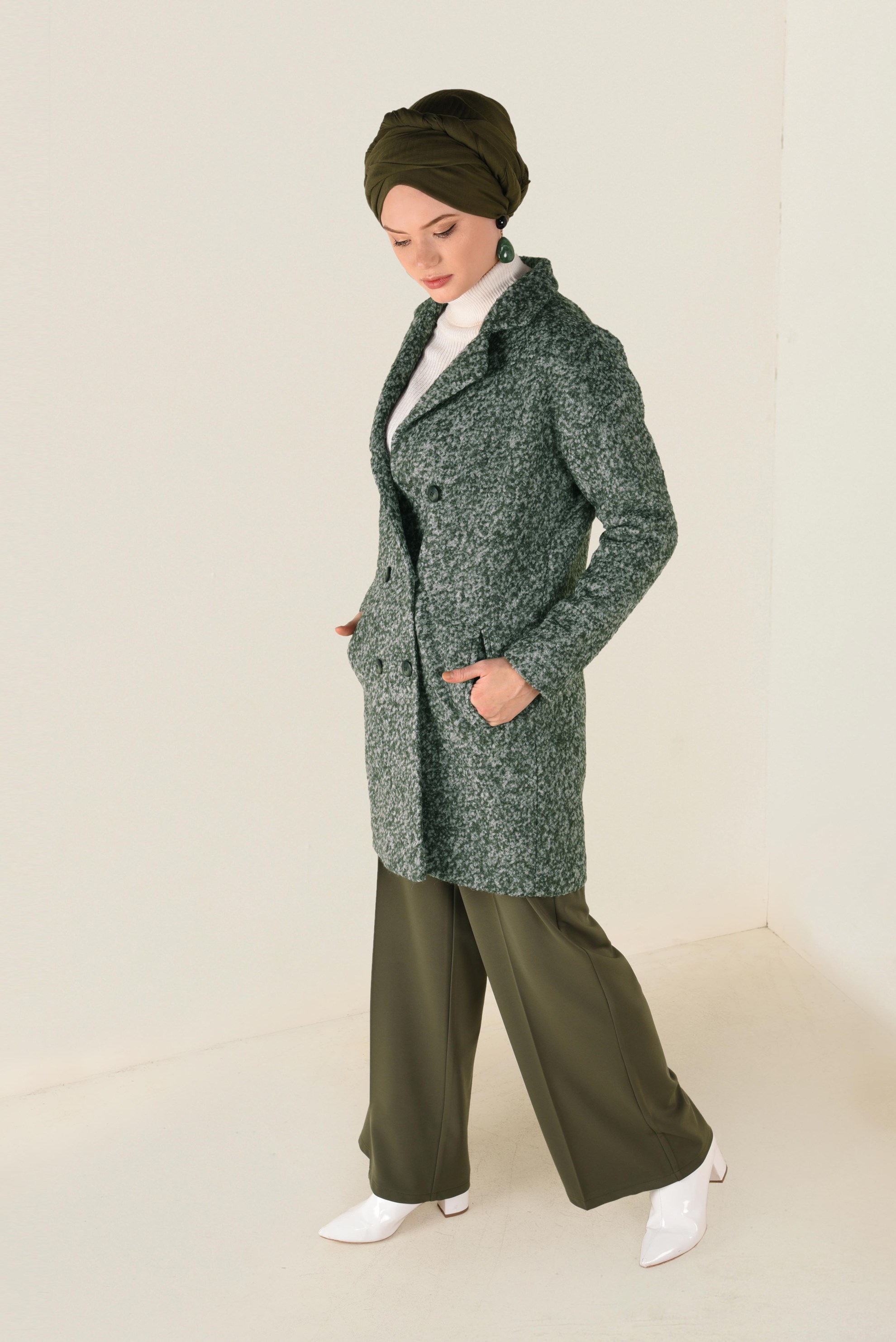 Tesettür giyim HAKİ KRUVAZE KEÇE KABAN 9833