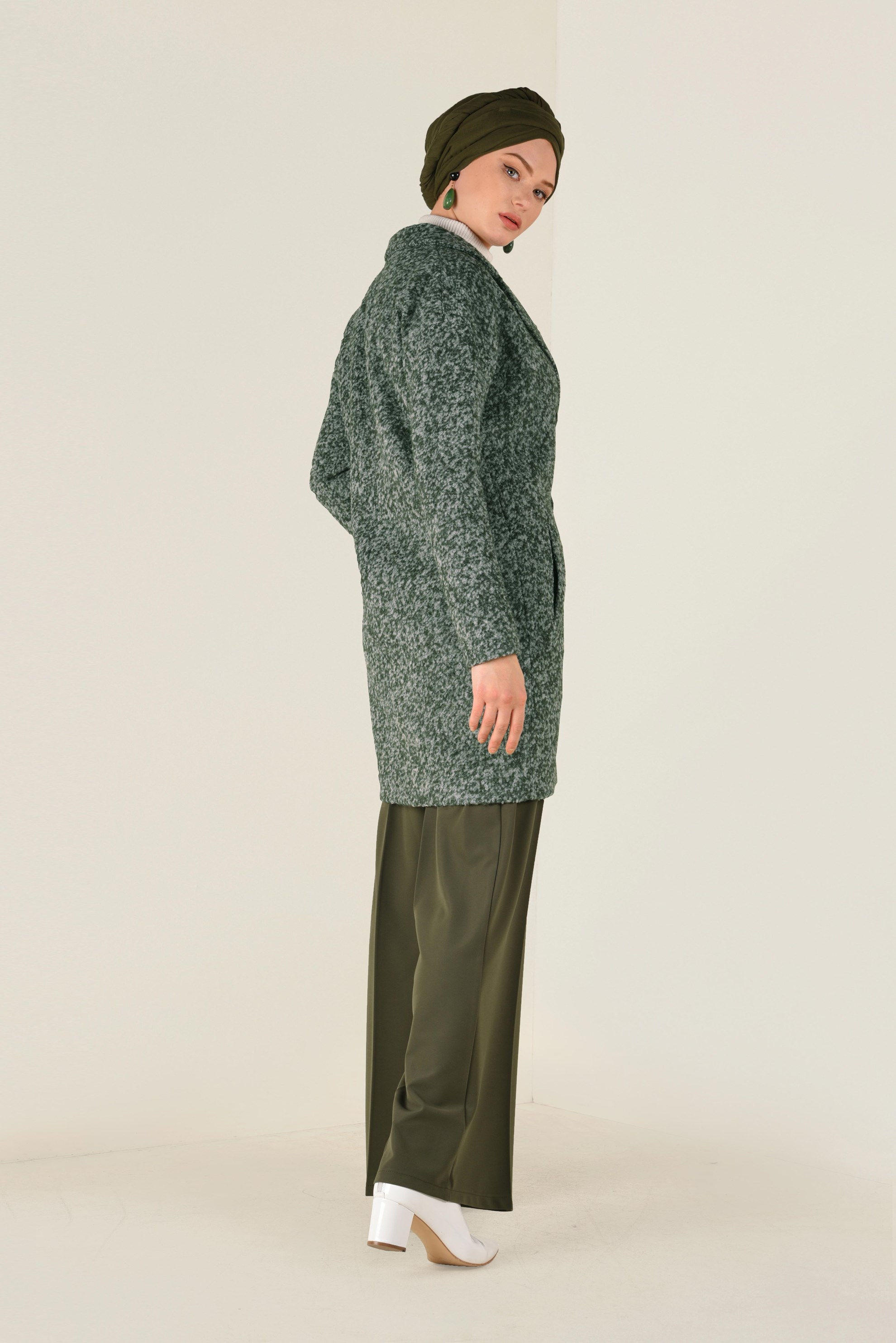 Tesettür giyim HAKİ KRUVAZE KEÇE KABAN 9833