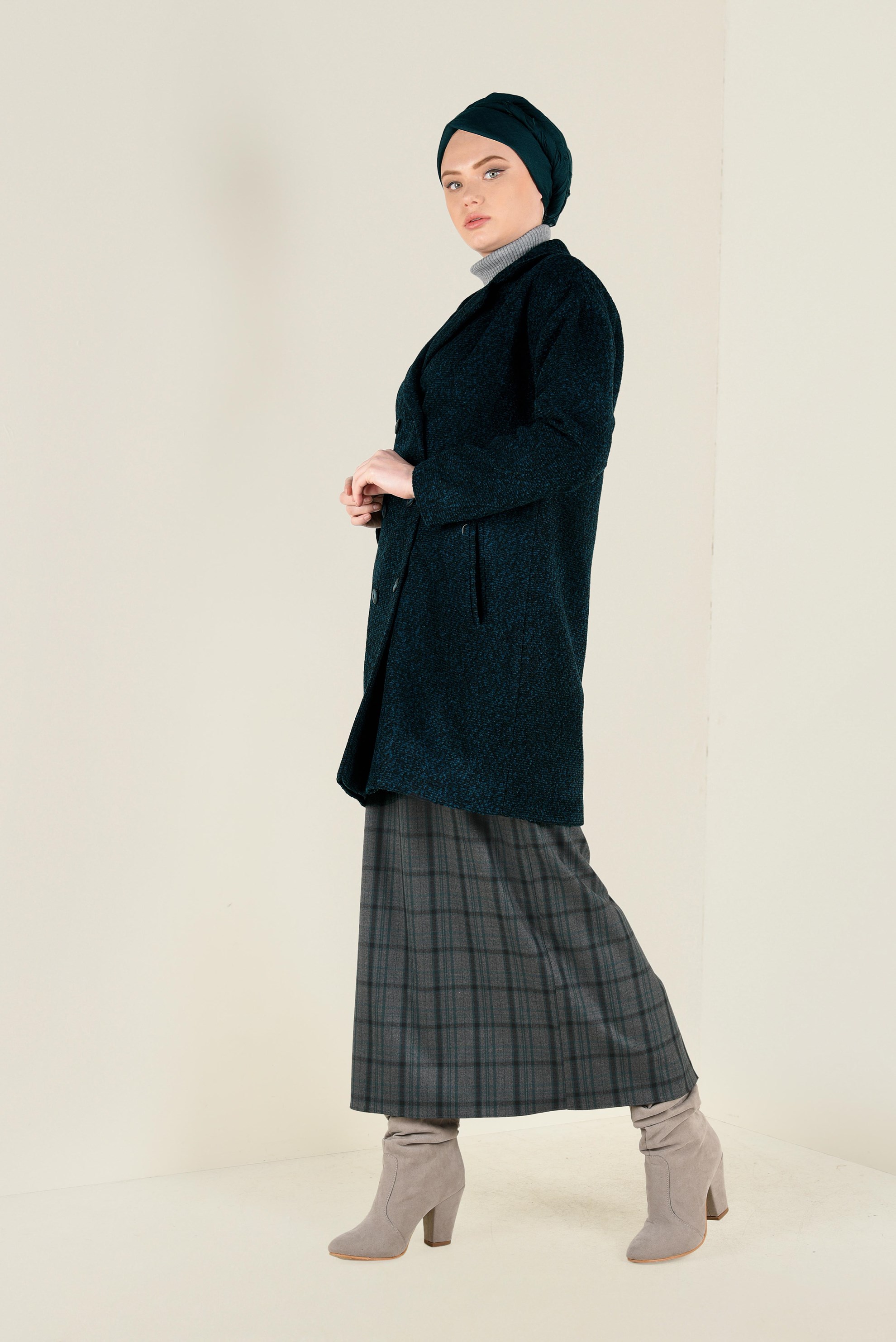 Tesettür giyim MAVİ KIRÇILLI YÜNLÜ KABAN 9833-1