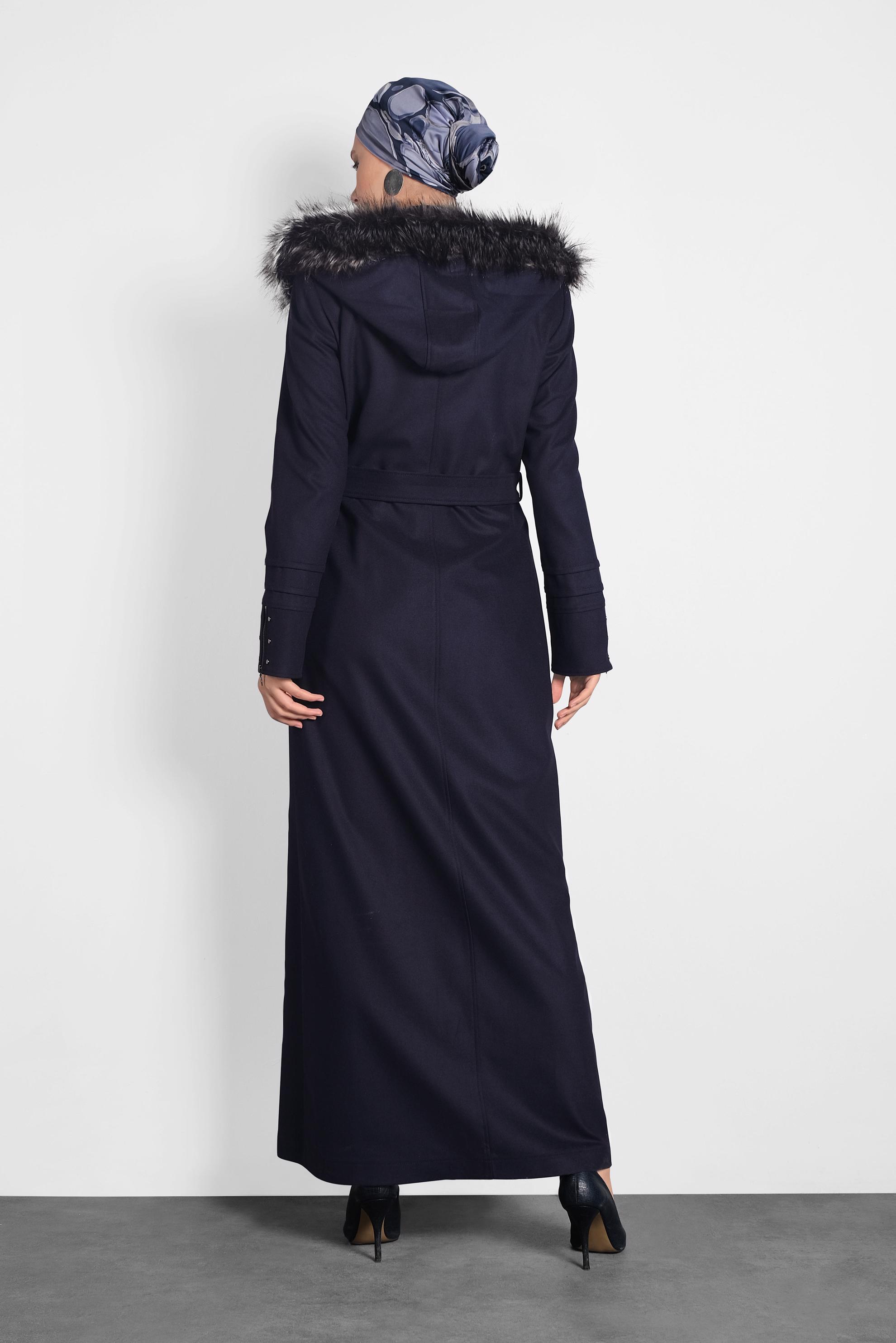 Tesettür giyim LACİVERT KAPÜŞONU SUNİ KÜRK DETAYLI MANTO 9770 