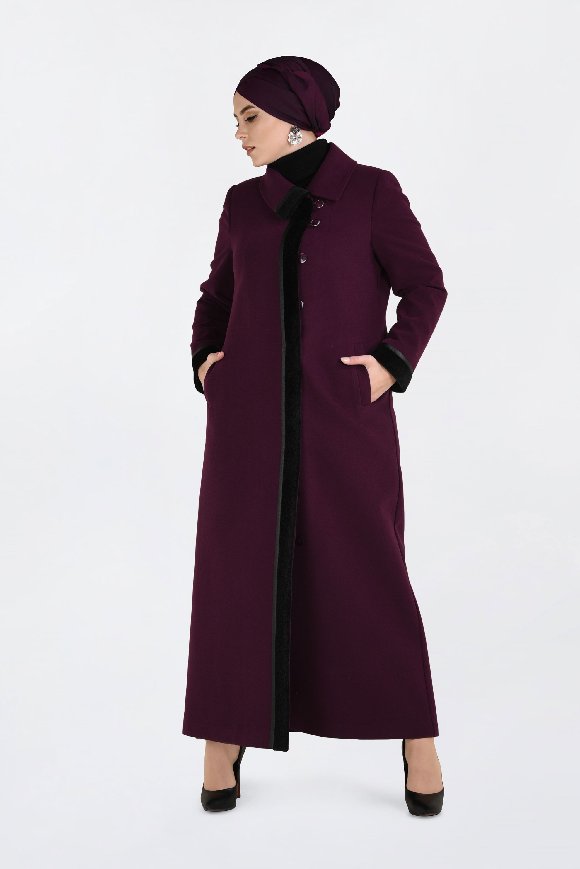 Vêtements hijab PRUNE MANTEAU DÉTAILLÉ EN FOURRURE À BOUTONÉ 9807 
