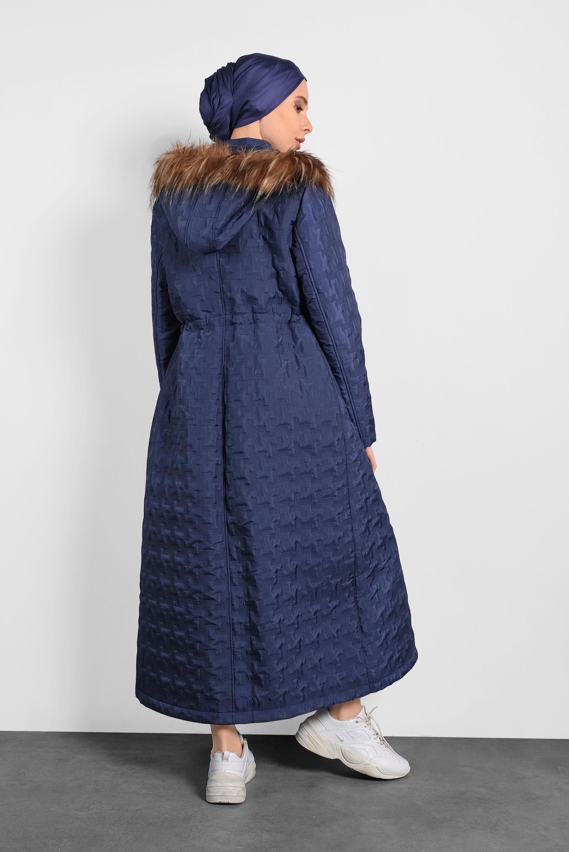 Tesettür giyim LACİVERT KAPÜŞONLU ŞİŞME MANTO 9823