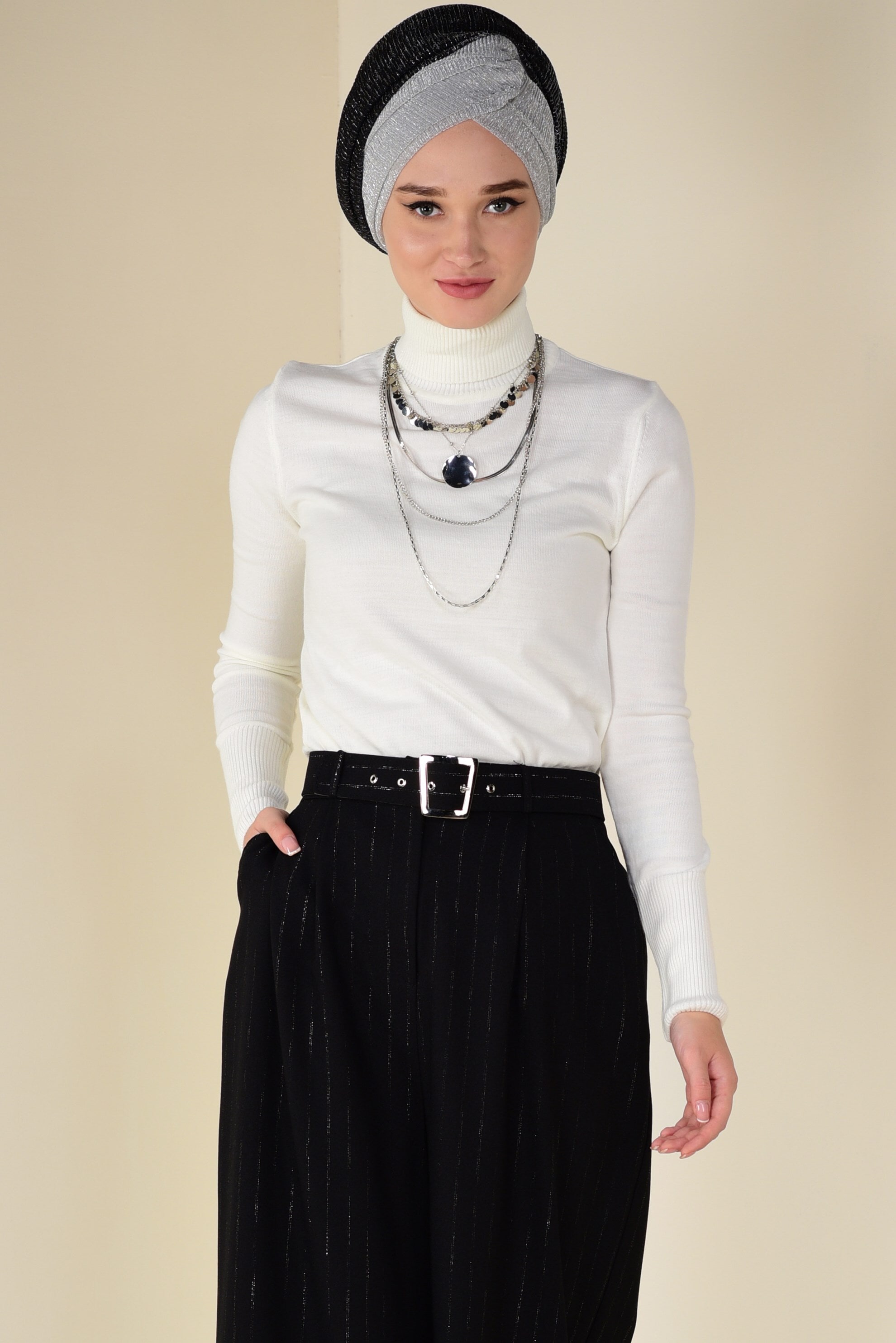 Tesettür giyim SİYAH SİMLİ ÇİZGİ DESEN KEMERLİ PANTOLON 7401 