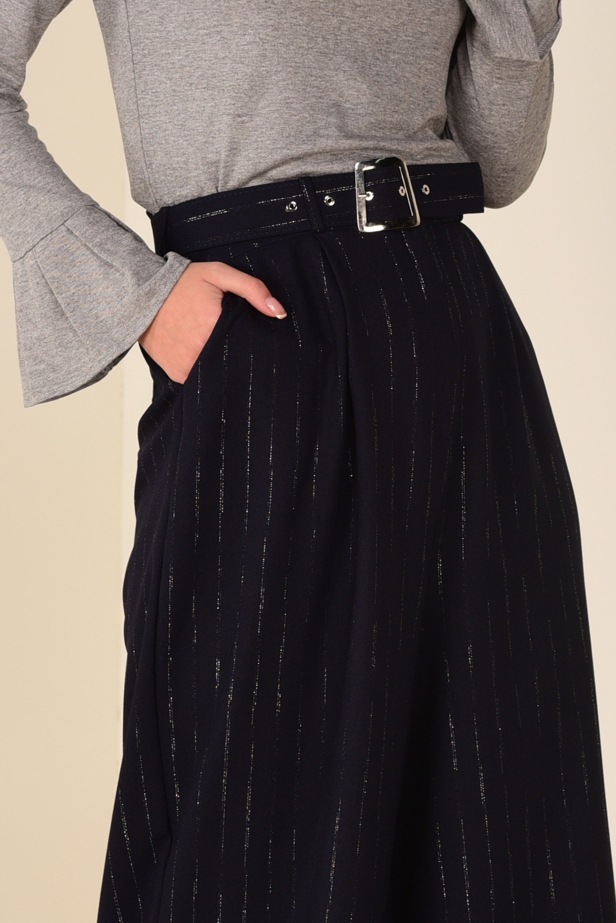 Tesettür giyim LACİVERT SİMLİ ÇİZGİ DESEN KEMERLİ PANTOLON 7401 