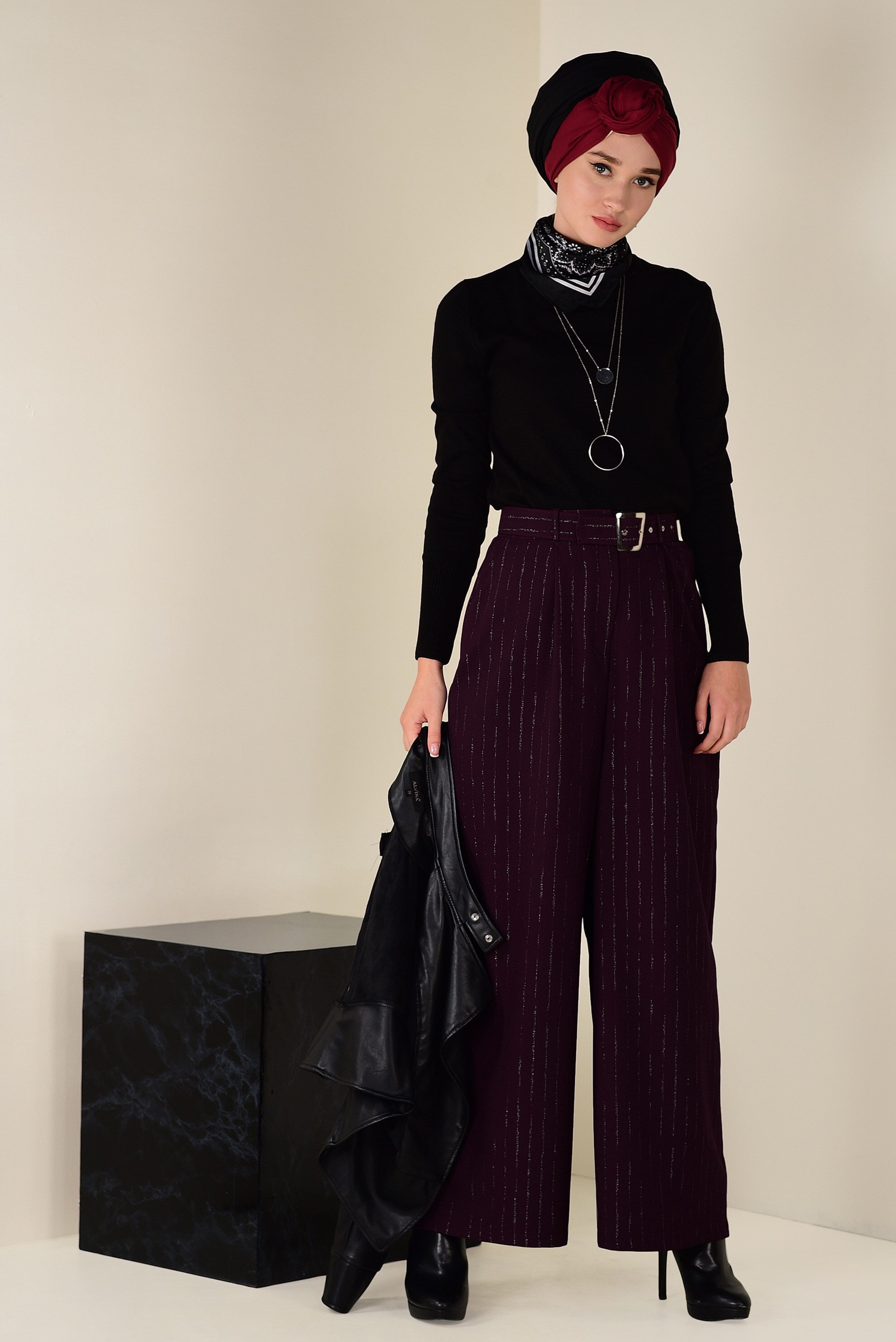 Tesettür giyim MÜRDÜM SİMLİ ÇİZGİ DESEN KEMERLİ PANTOLON 7401 