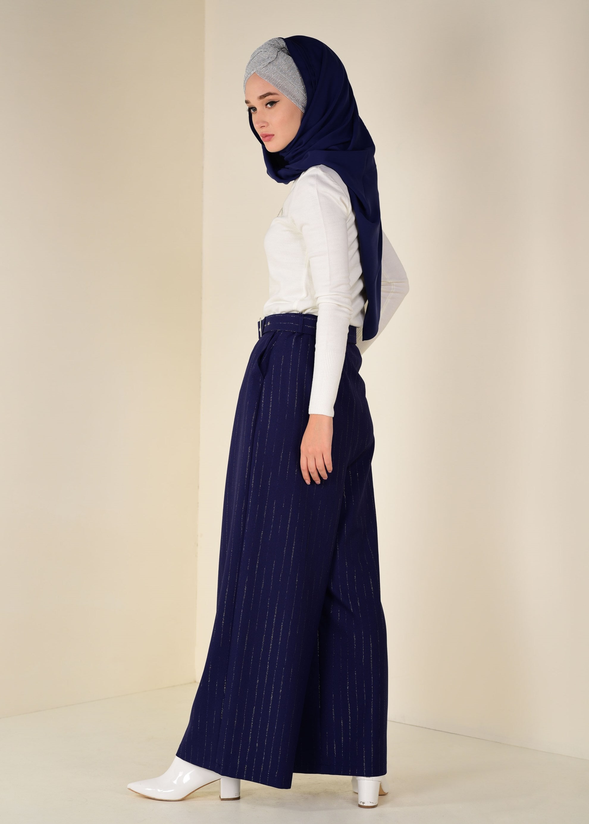 Tesettür giyim LACİVERT SİMLİ ÇİZGİ DESEN KEMERLİ PANTOLON 7401 