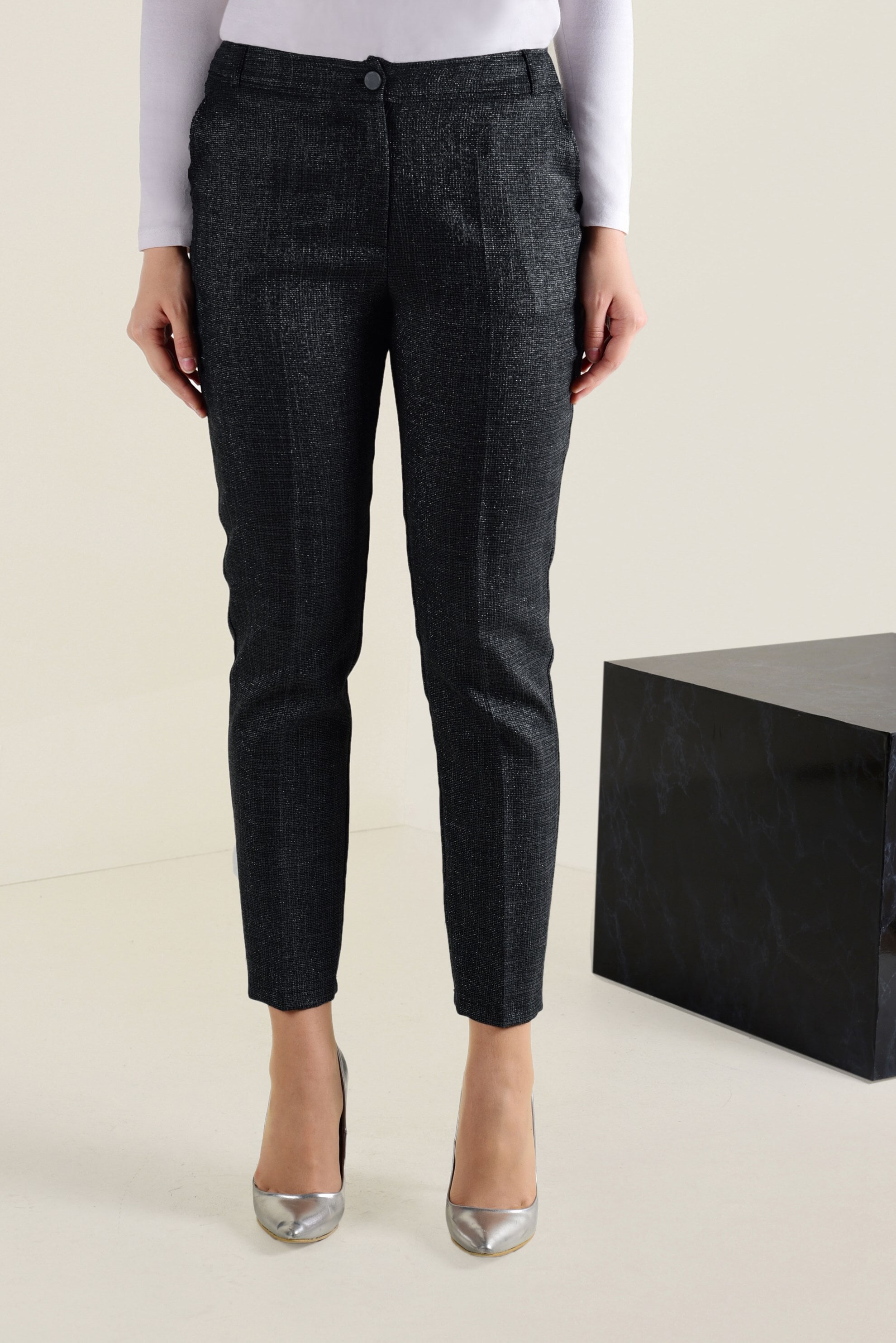 Tesettür giyim GRİ DÜĞMELİ DAR PAÇA PANTOLON 7405 