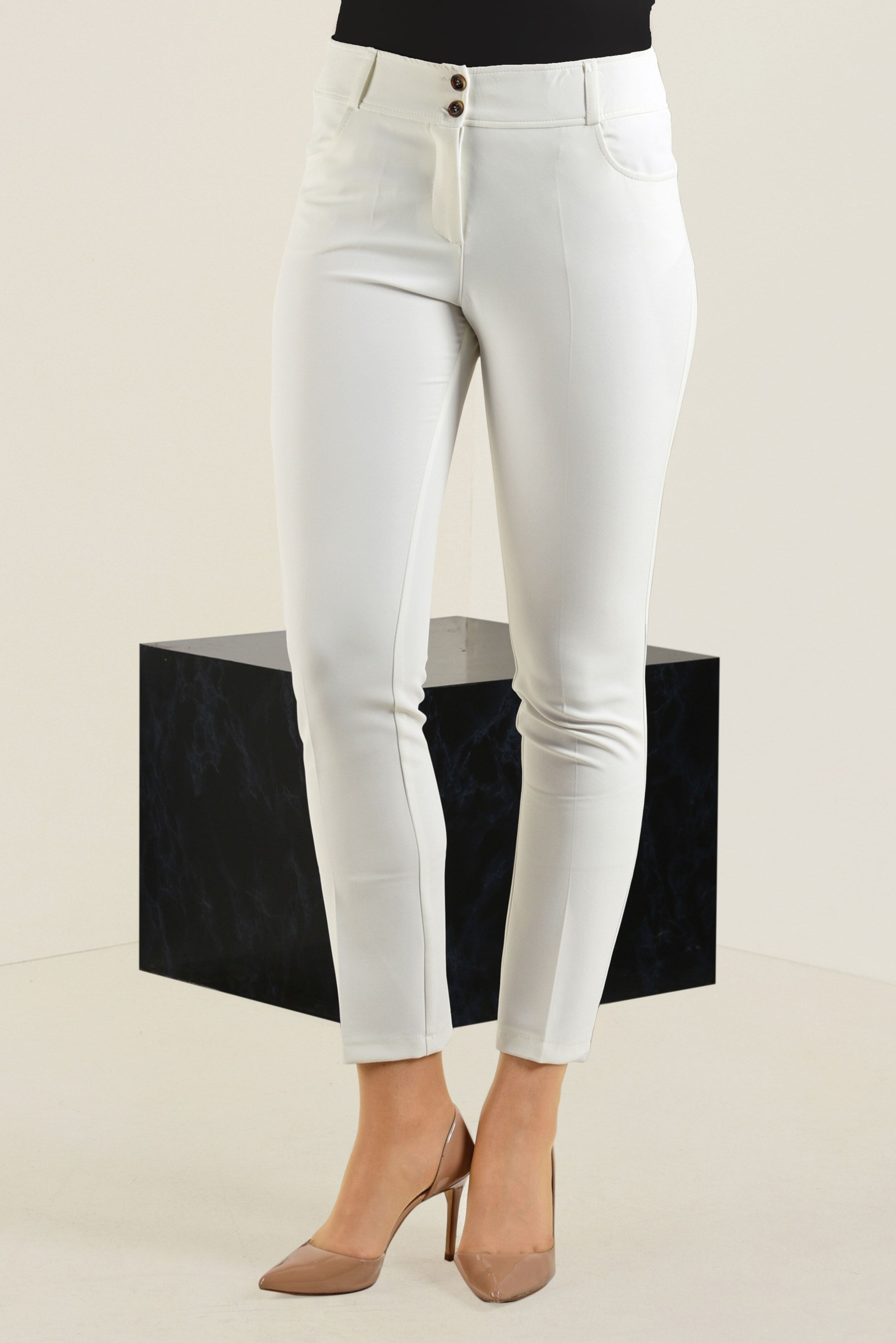 Tesettür giyim BEYAZ DAR PAÇA KLASİK PANTOLON 7406