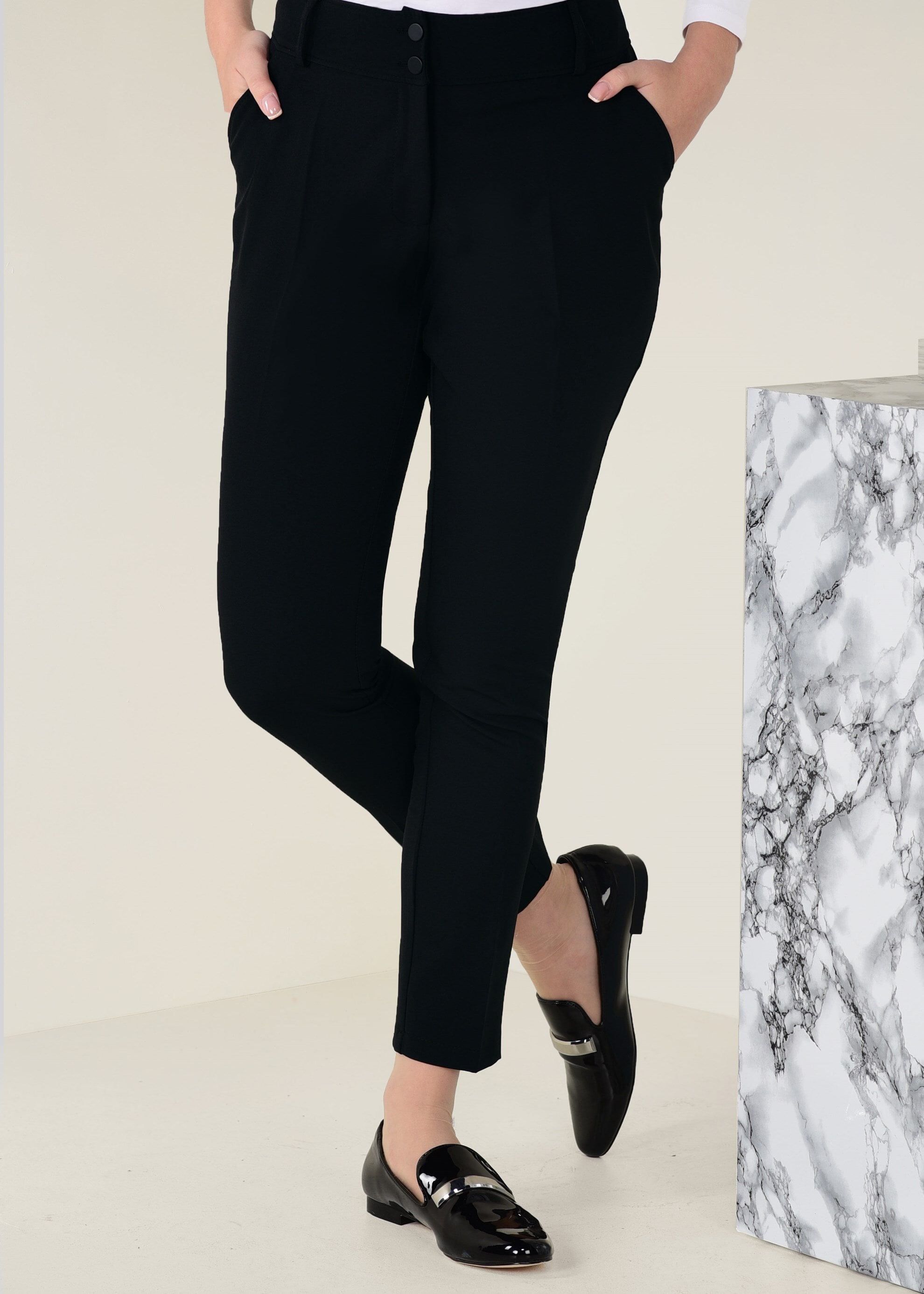 Tesettür giyim SİYAH ARA BEL DÜĞMELİ PANTOLON 7408 