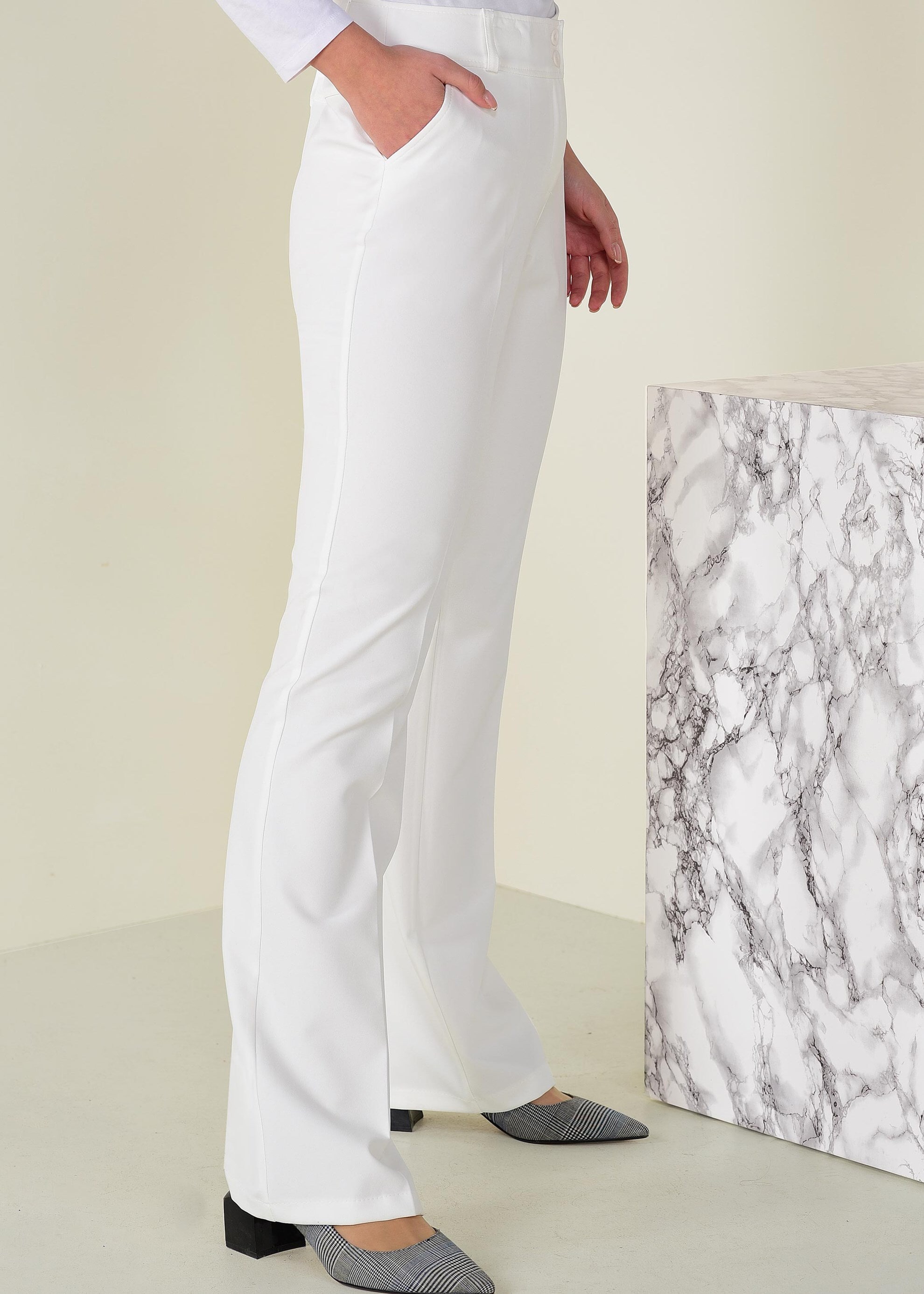 Tesettür giyim BEYAZ GENİŞ PAÇA YÜKSEK BEL PANTOLON 7409 