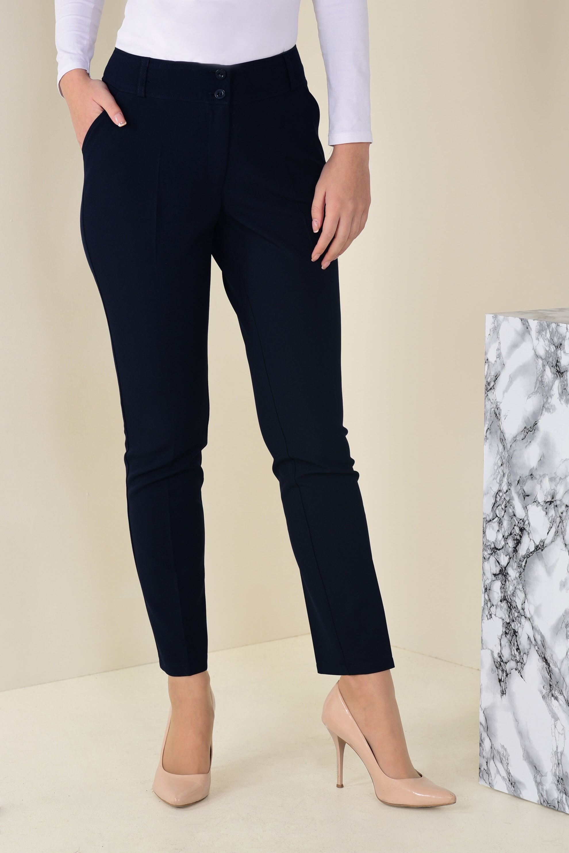 Tesettür giyim LACİVERT DÜĞMELİ HAVUÇ PANTOLON 7412