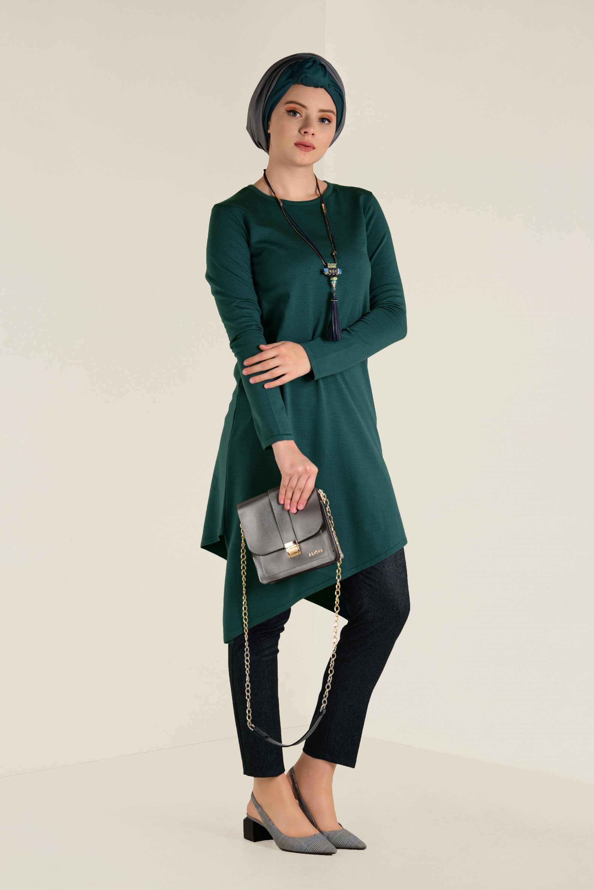 Tesettür giyim SİYAH DAR PAÇA ARA BEL PANTOLON 7431 